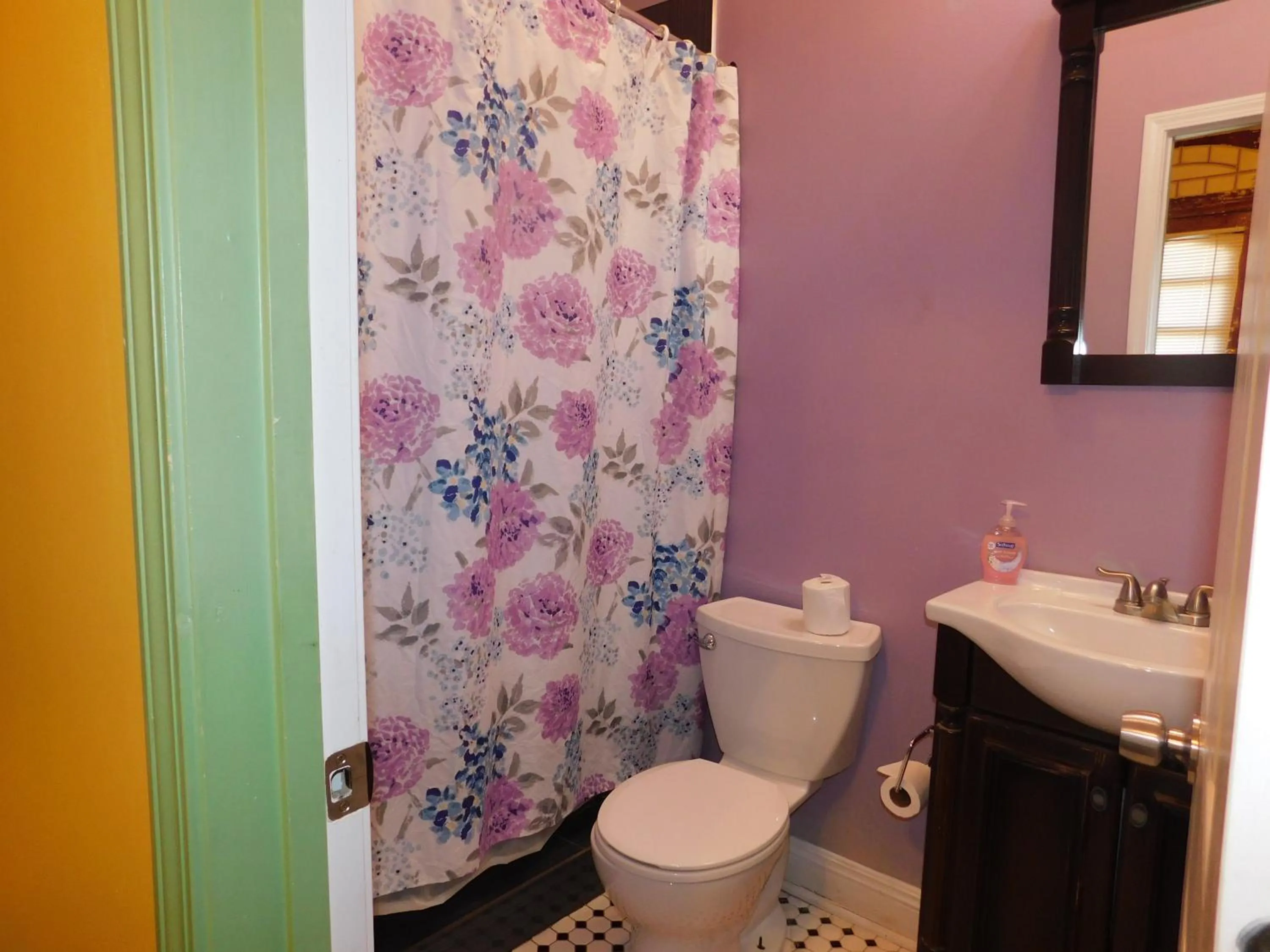 Bathroom in India House Hostel