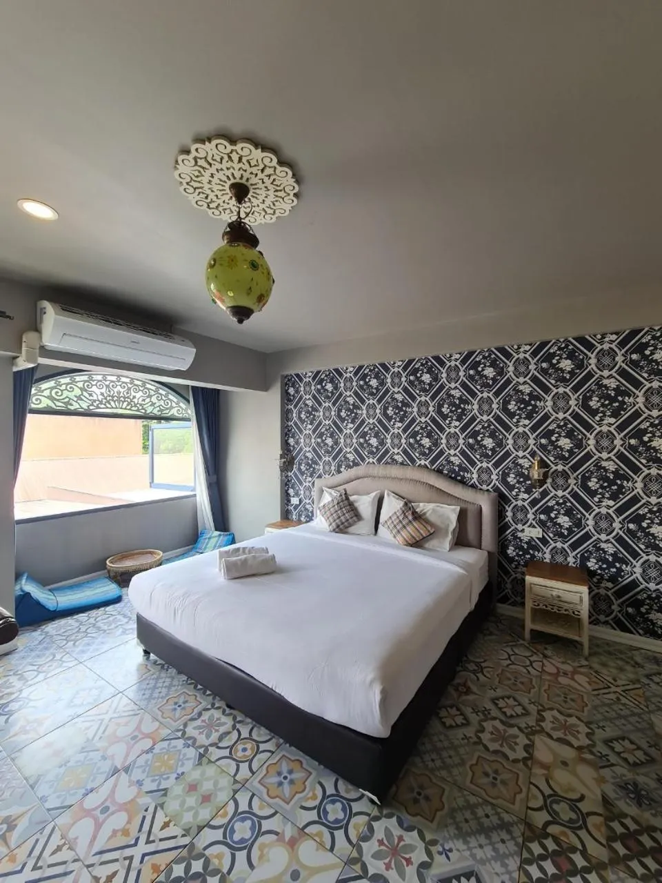 Bed in Sridonchai Heritage, Night Bazaar Chiang Mai