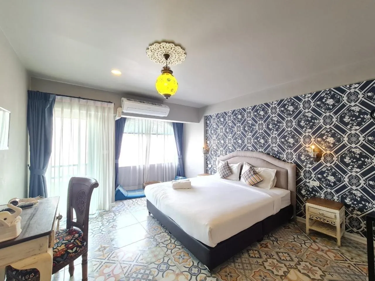 Bed in Sridonchai Heritage, Night Bazaar Chiang Mai