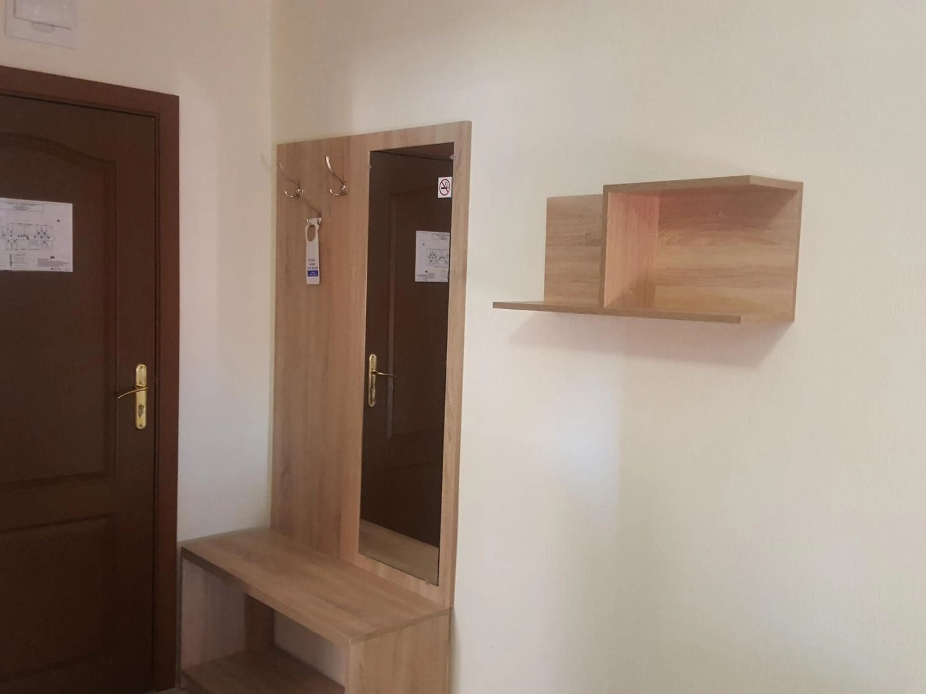 Photo of the whole room in Friends Family Hotel