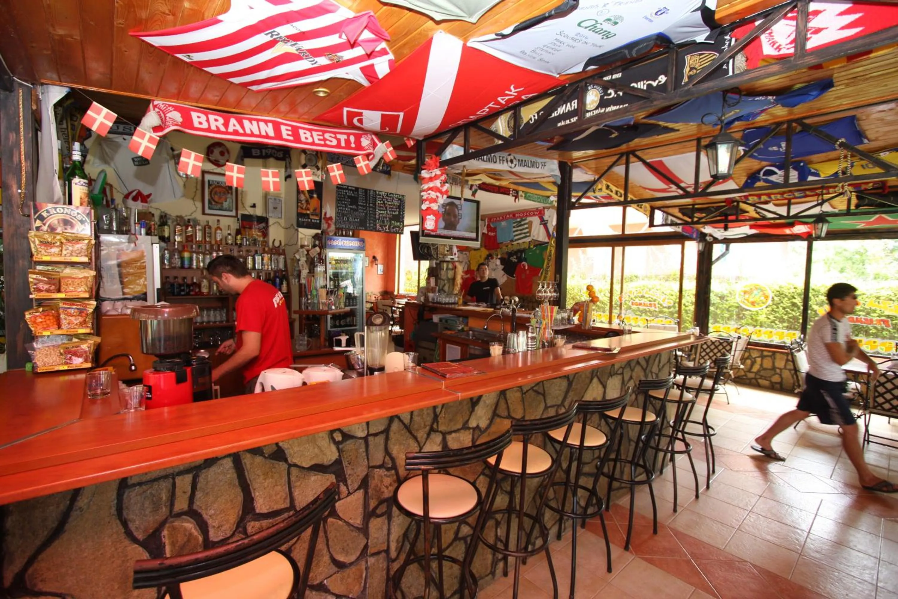 Lounge or bar in Friends Family Hotel