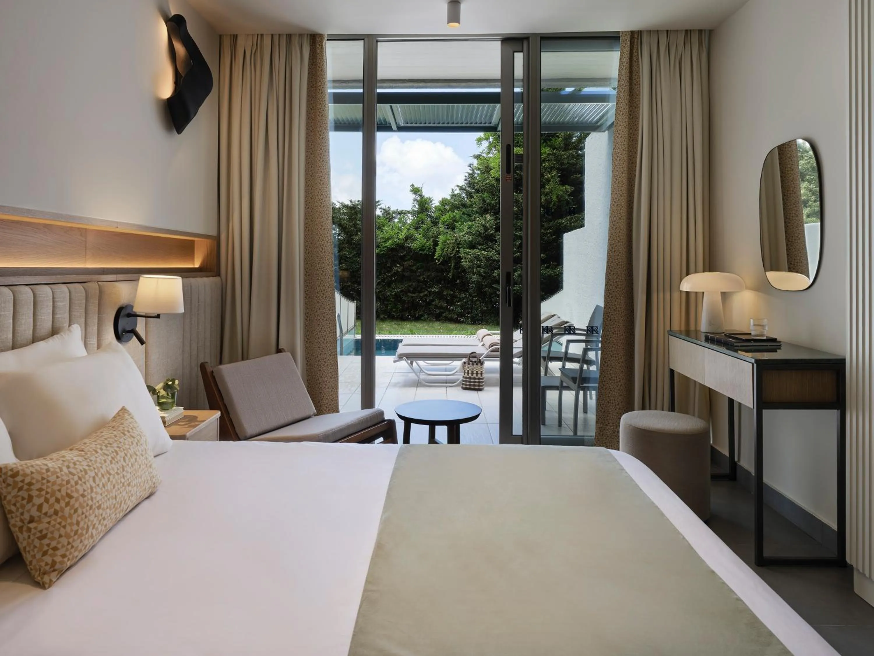 Bed in Kontokali Bay Resort & Spa