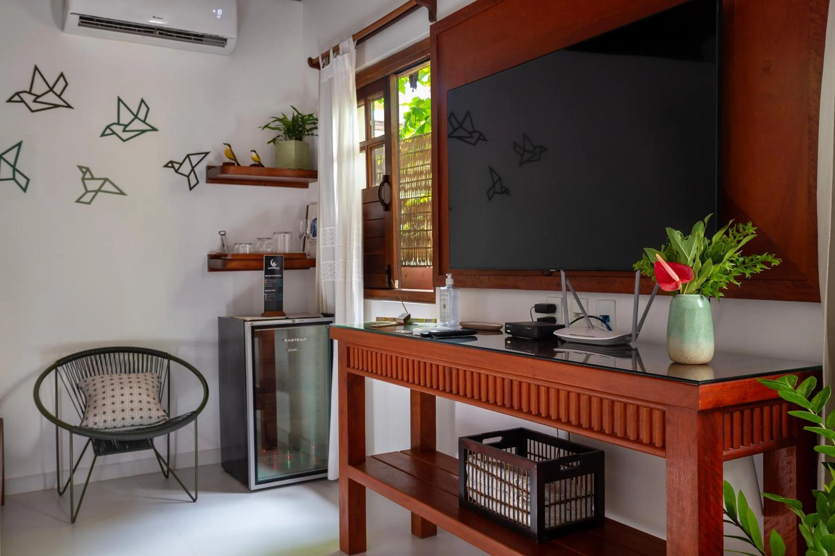 TV and multimedia in Pousada Quarto Crescente