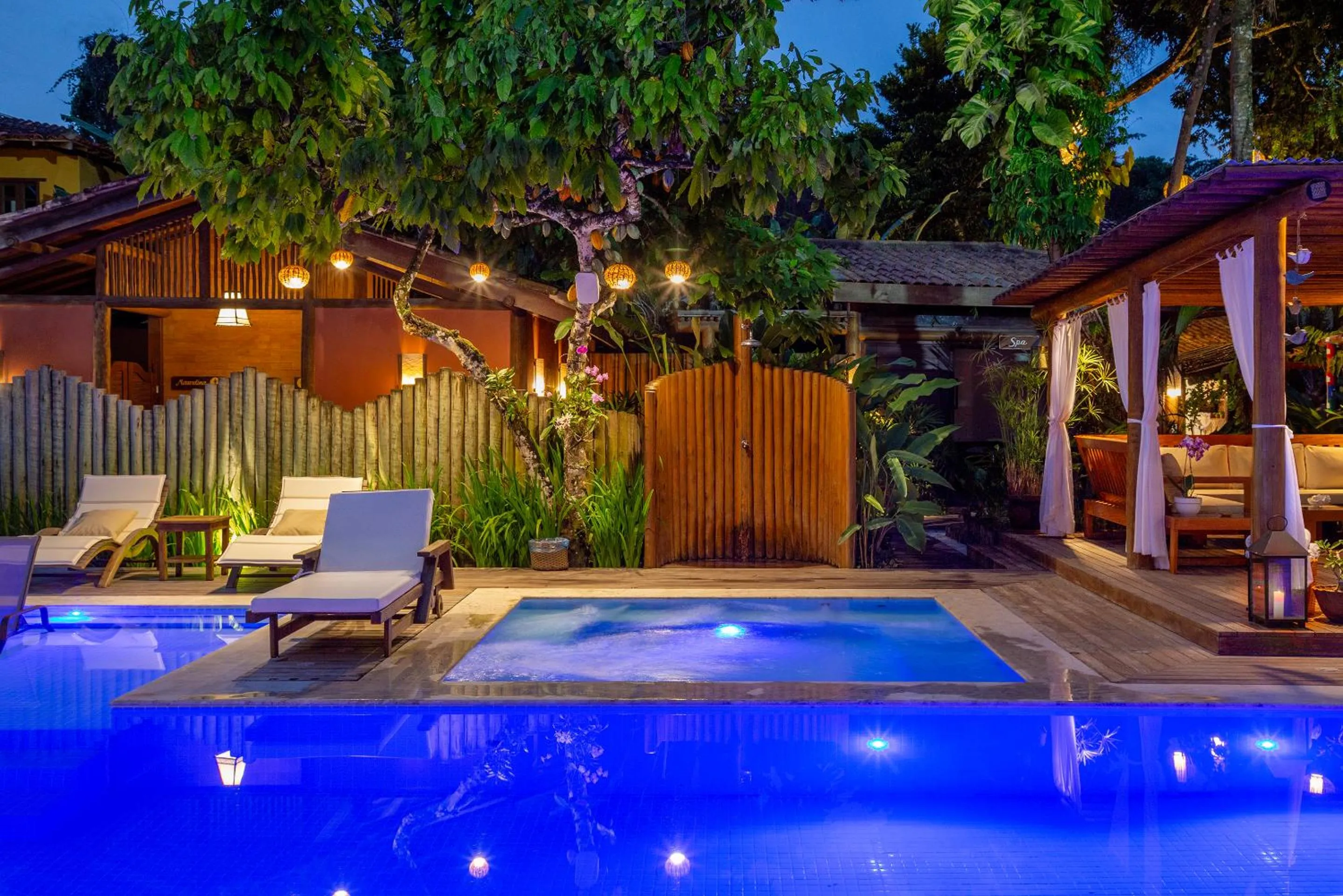 Pool view in Pousada Quarto Crescente