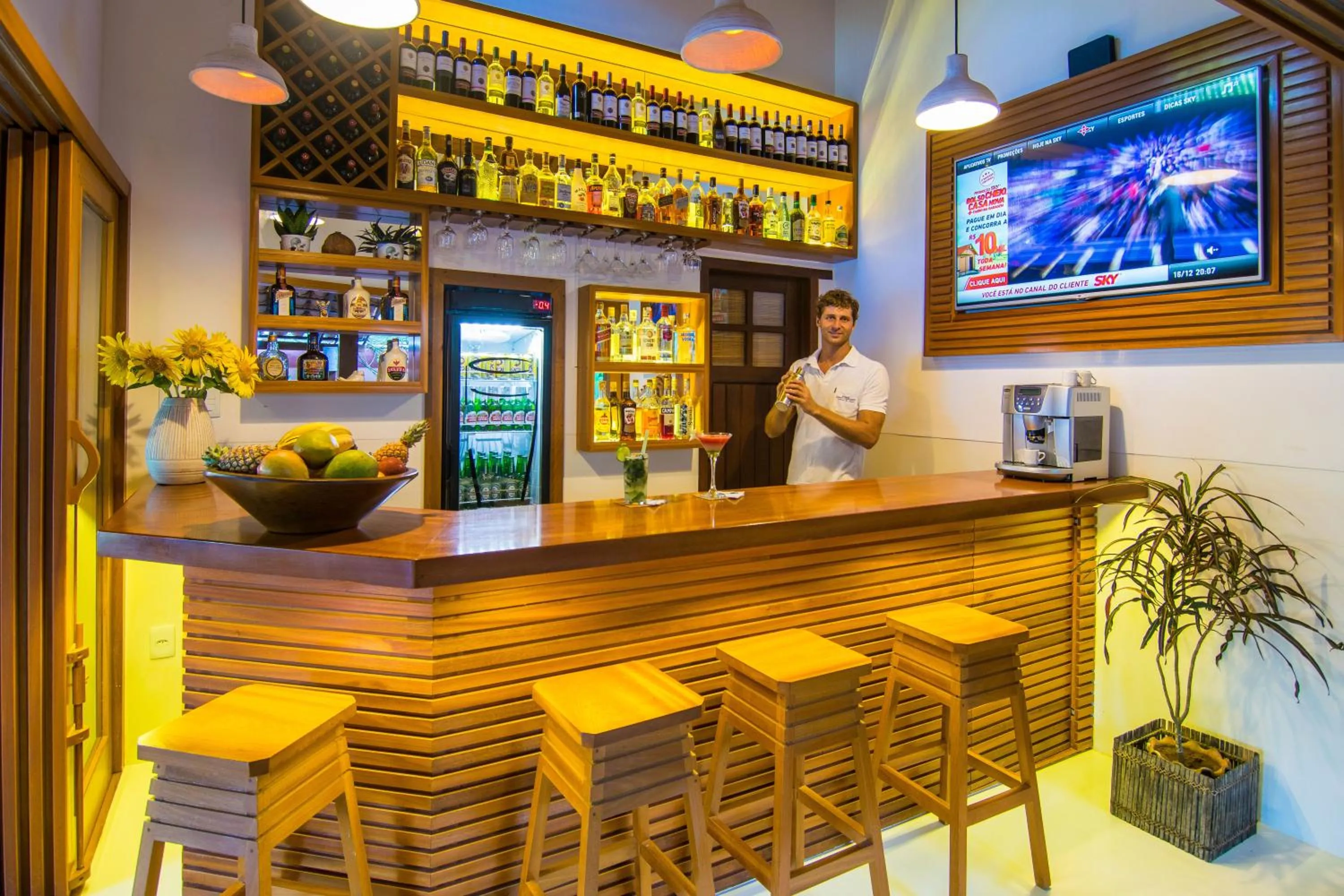 Staff in Pousada Quarto Crescente