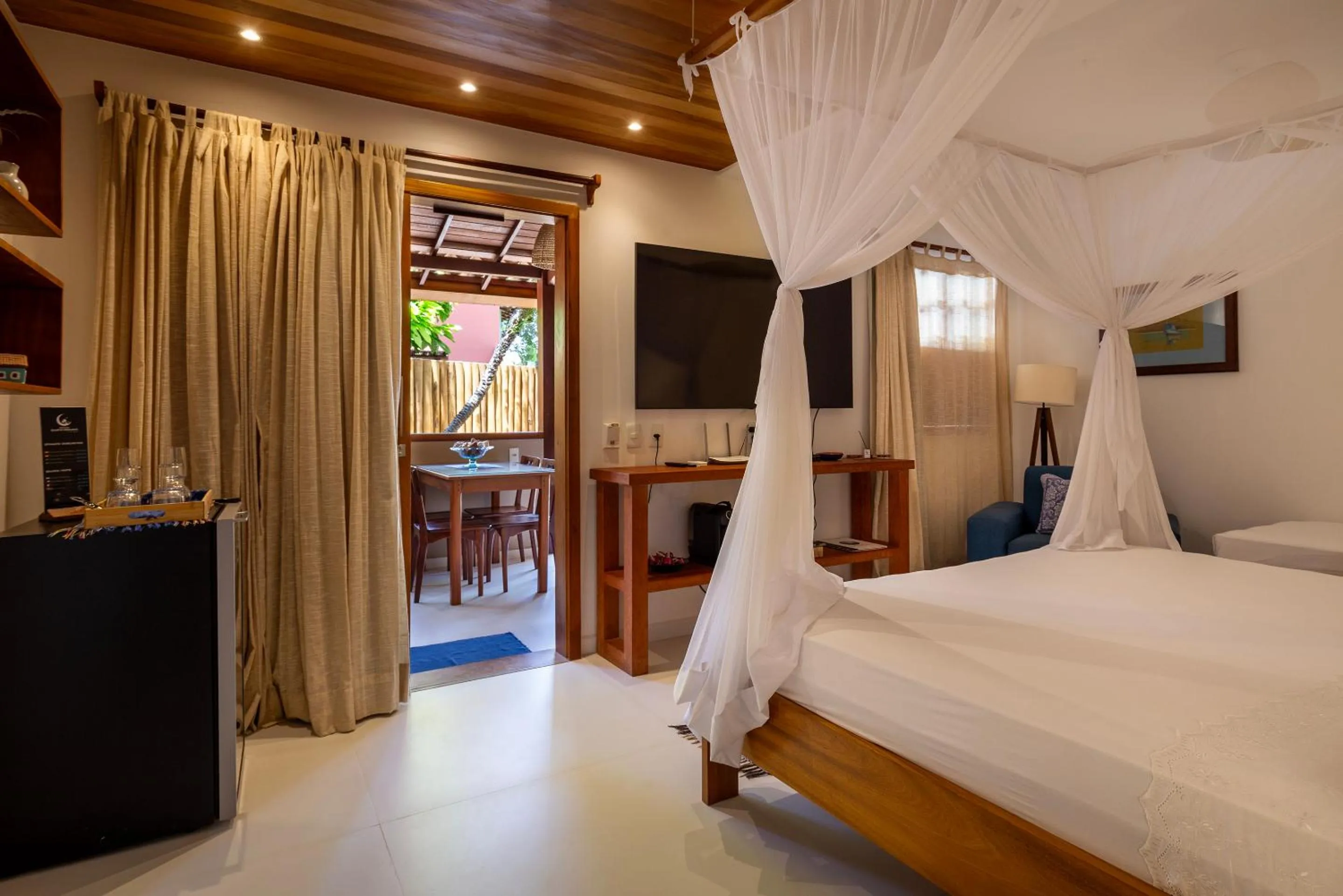 Photo of the whole room, Bed in Pousada Quarto Crescente