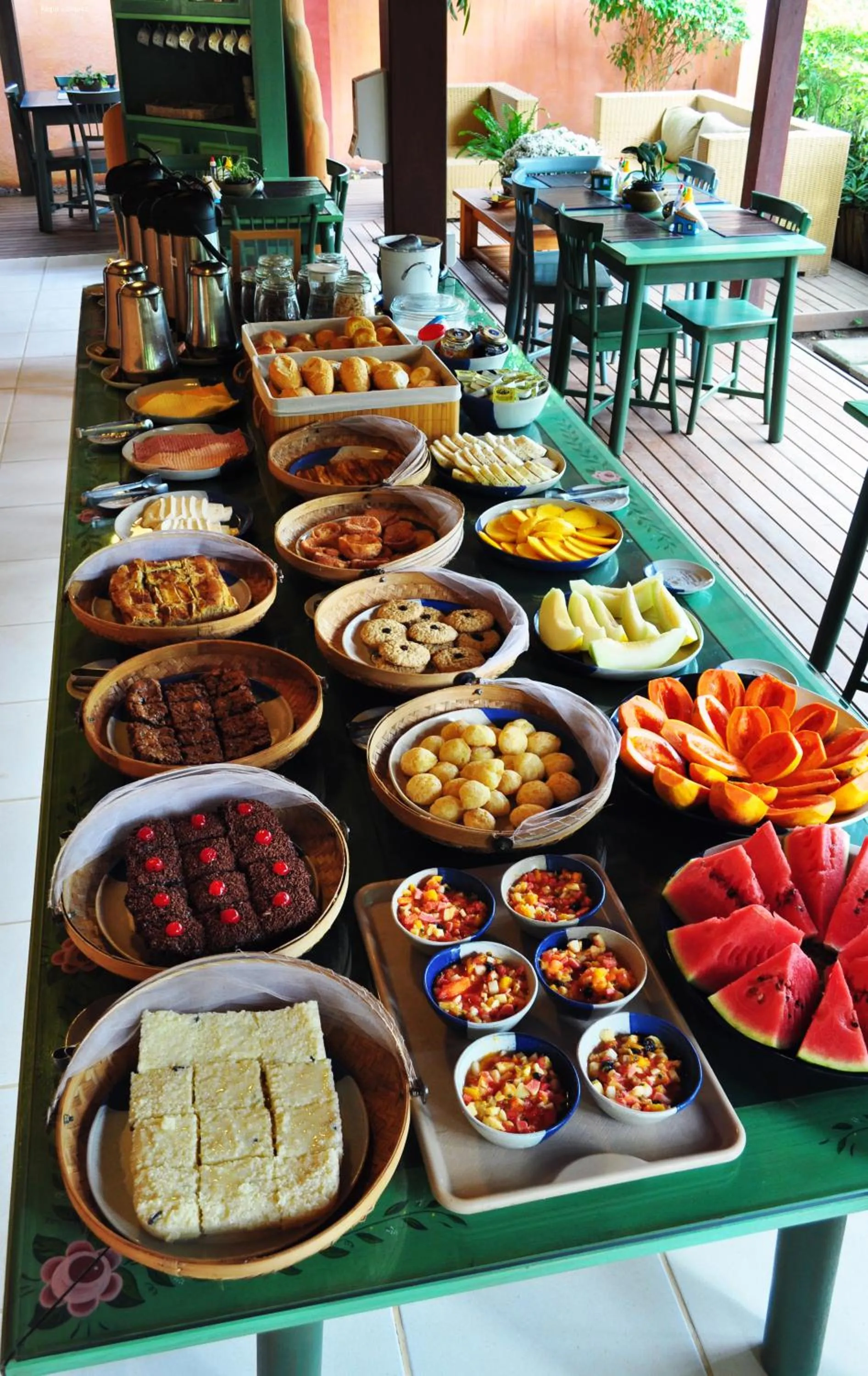 Restaurant/places to eat in Pousada Quarto Crescente