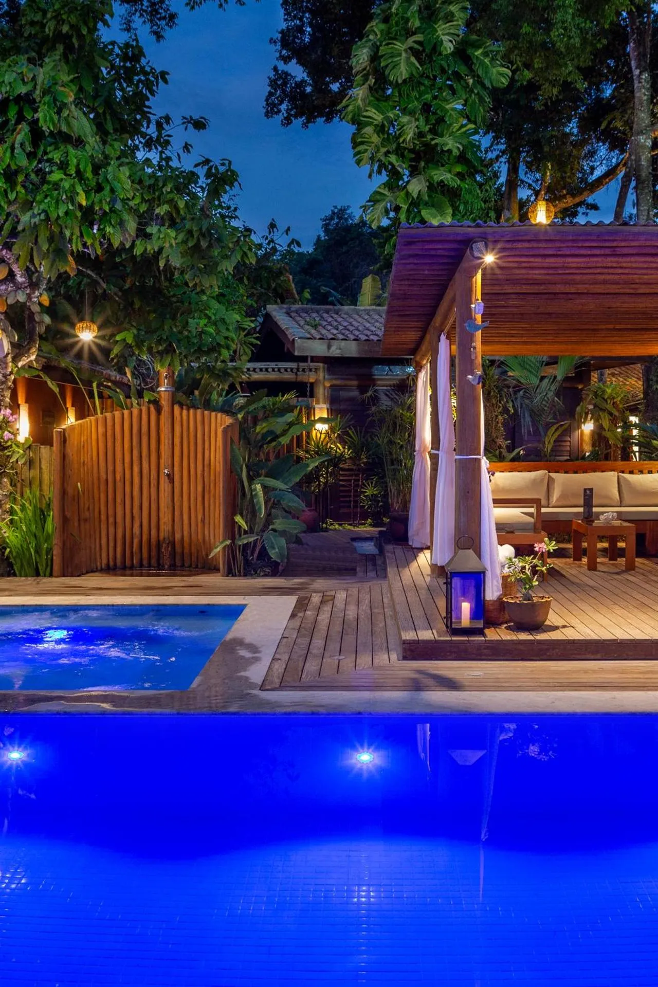 Pool view in Pousada Quarto Crescente