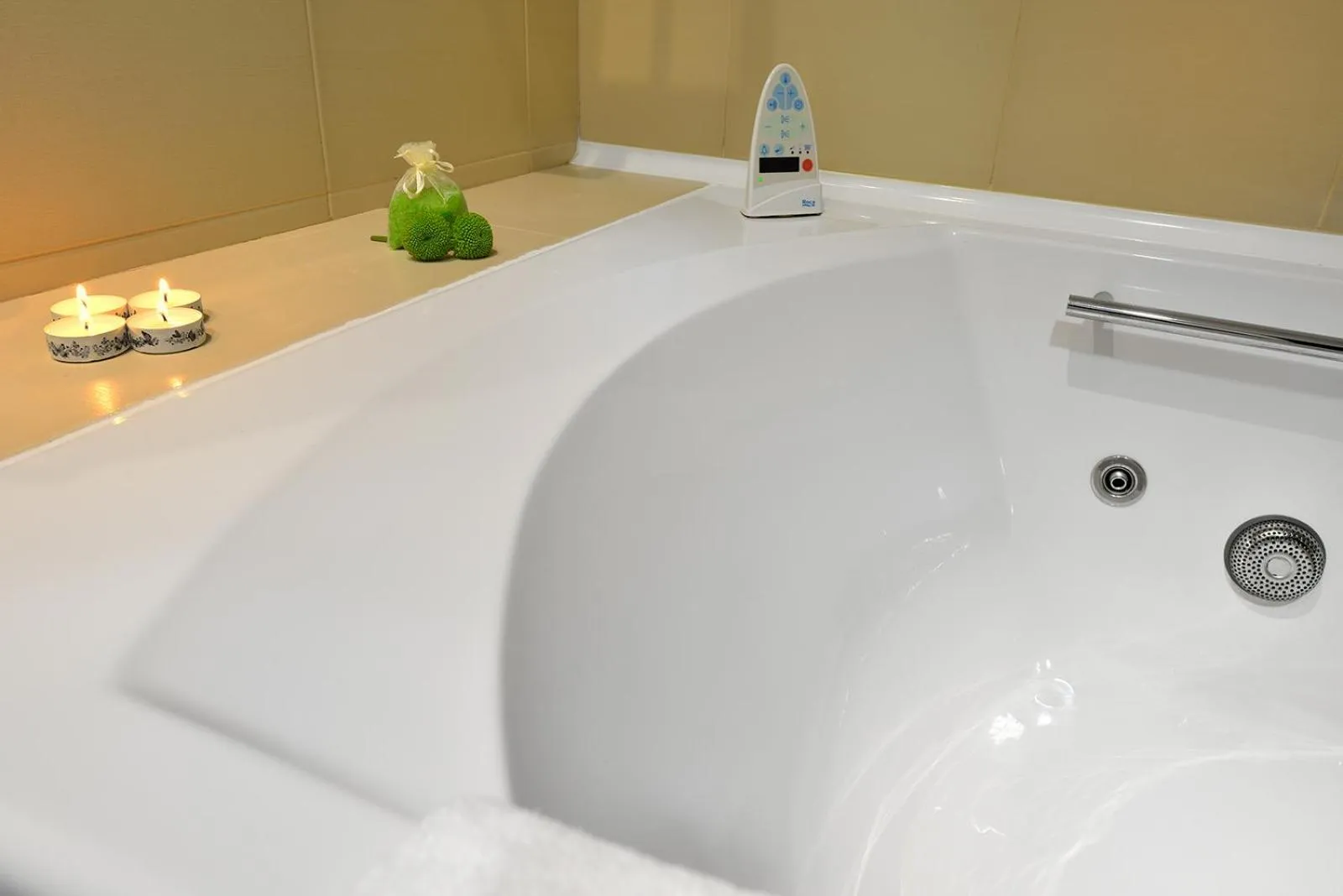 Hot Tub in Hotel Spa Norat Torre Do Deza 4* Superior