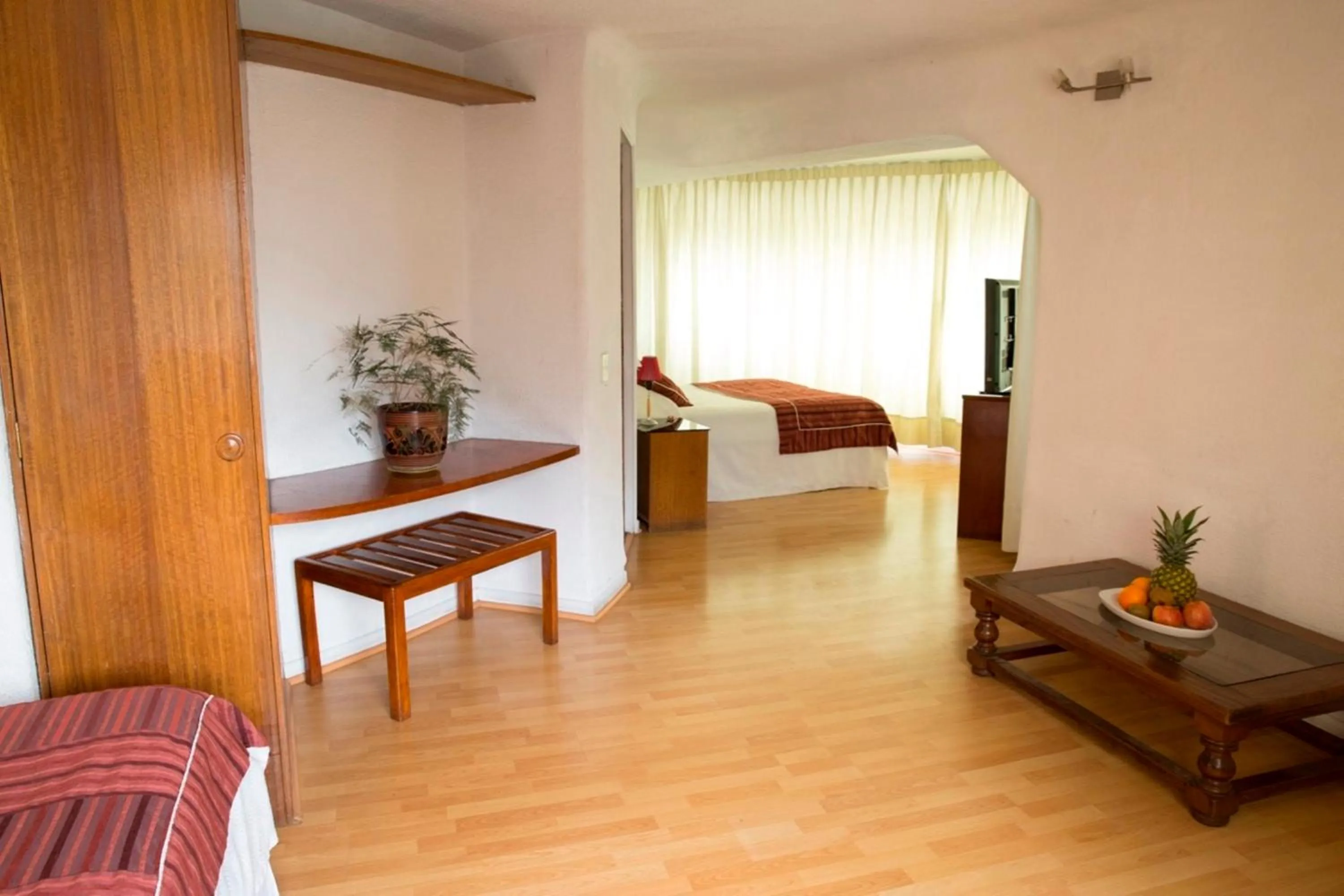 Bedroom, Bed in Hotel Montecarlo Santiago