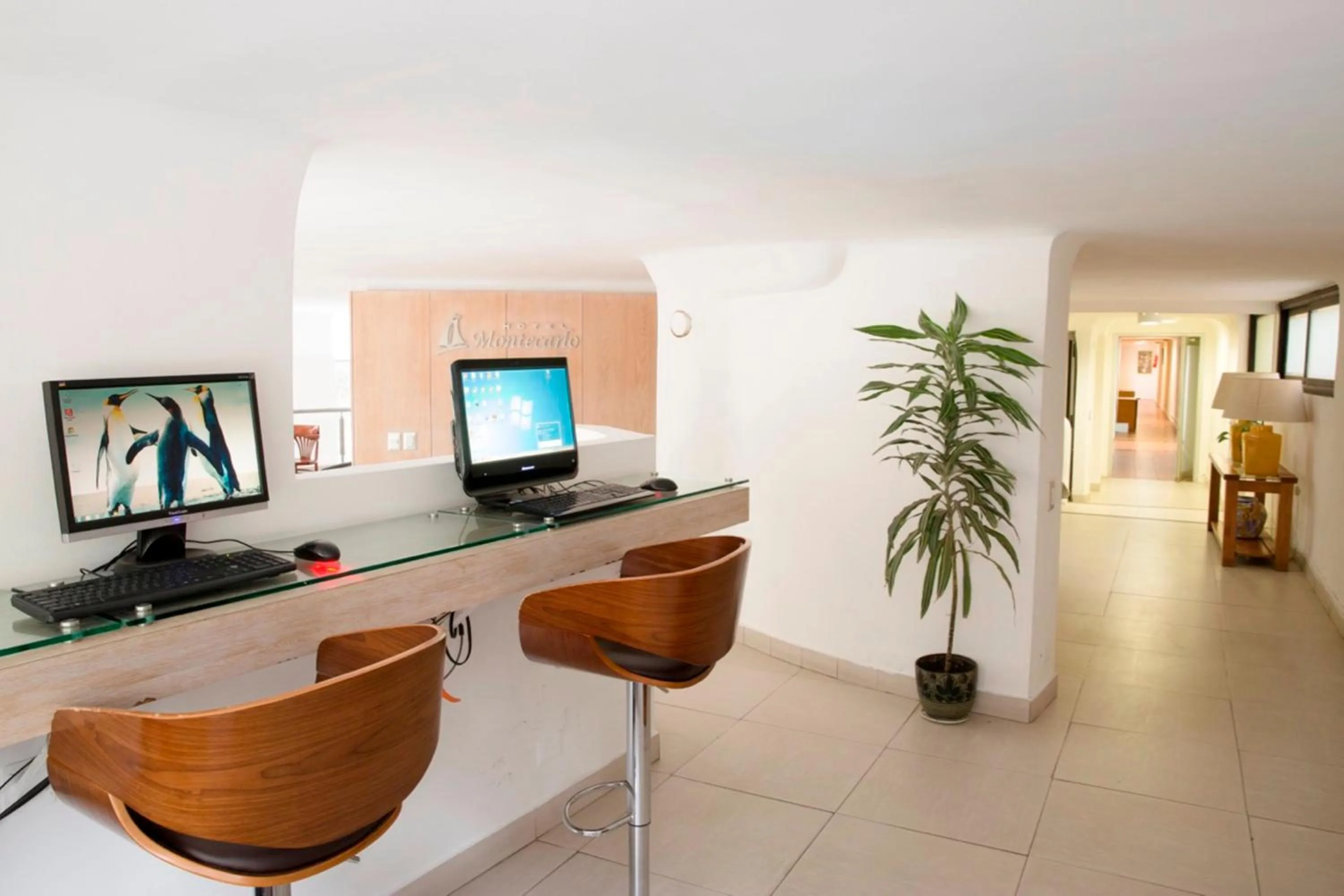 Business facilities in Hotel Montecarlo Santiago