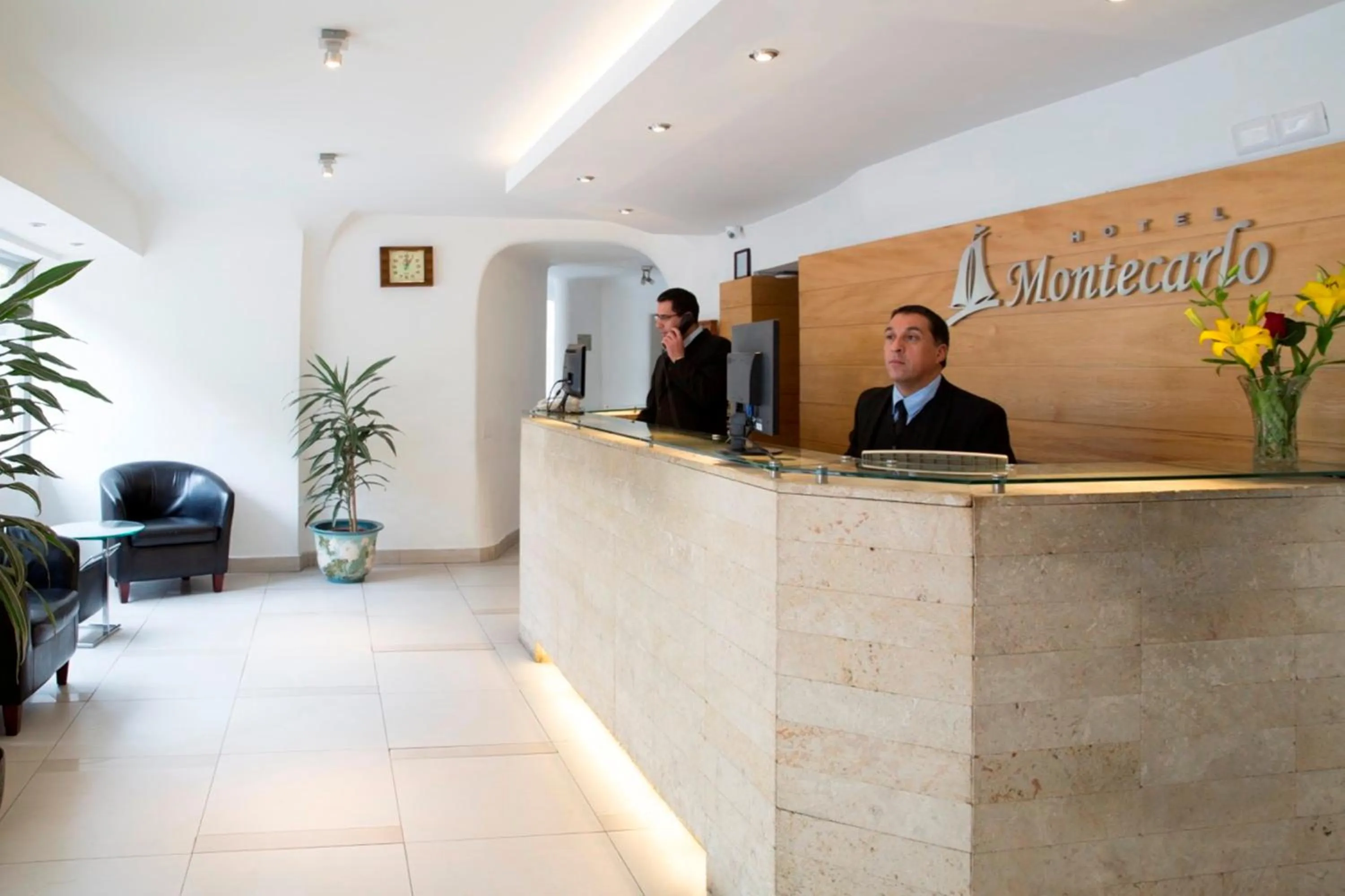 Staff in Hotel Montecarlo Santiago