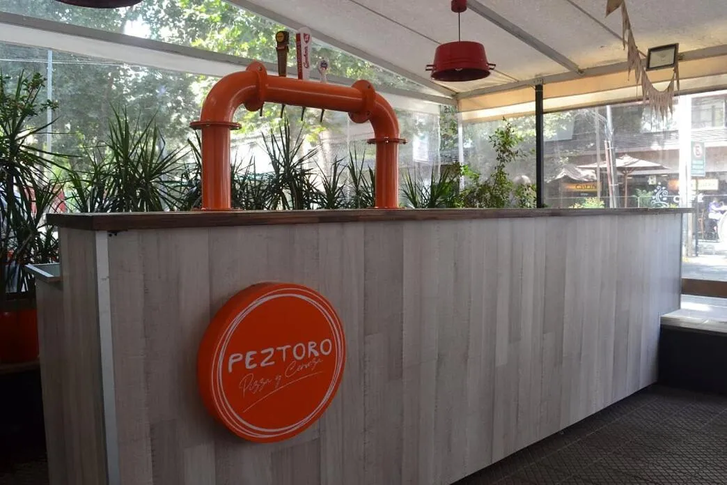 Restaurant/places to eat in Andes Suites