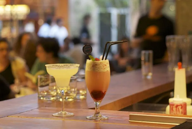 Restaurant/places to eat in Andes Suites