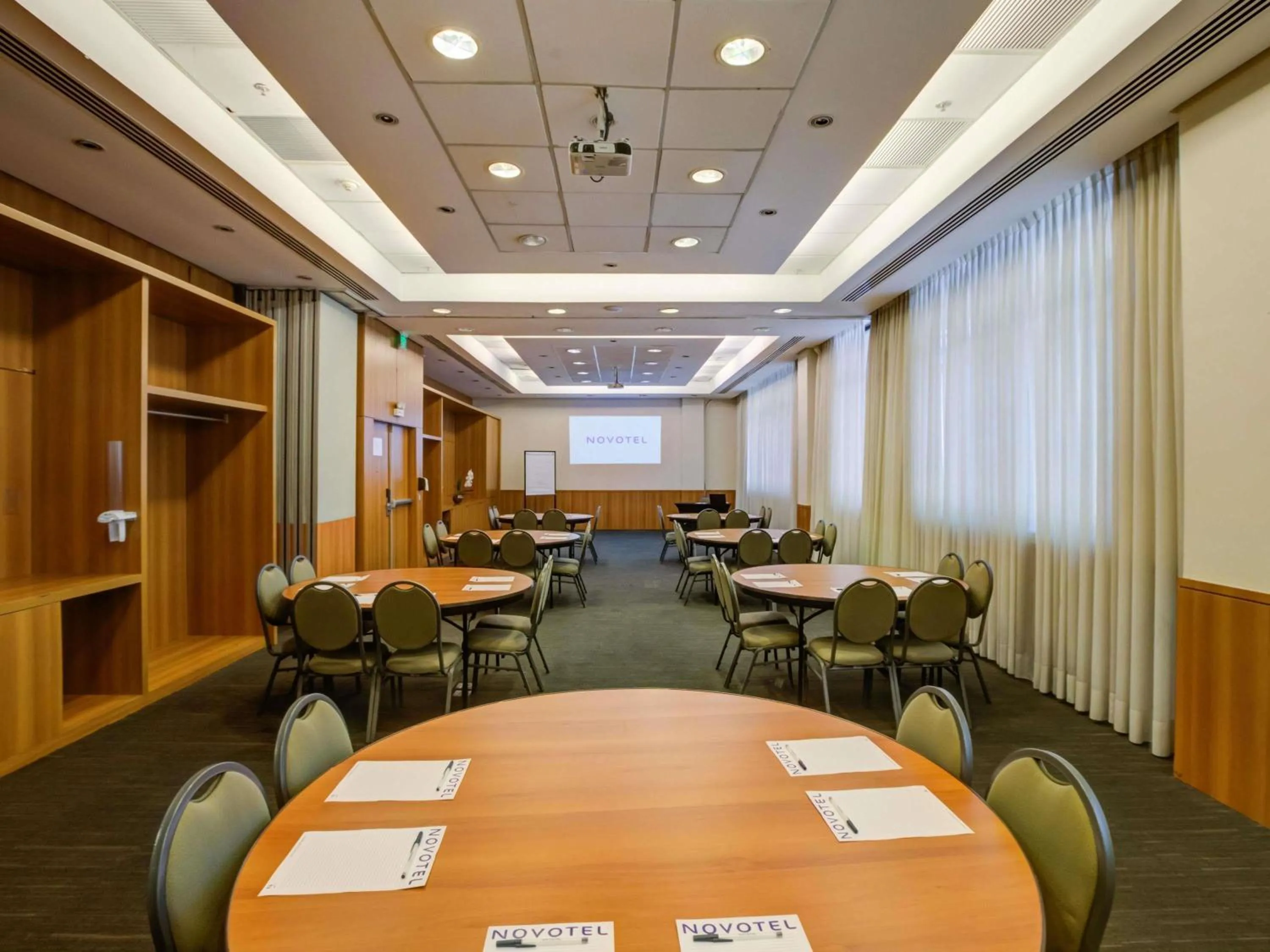 Meeting/conference room in Novotel RJ Santos Dumont