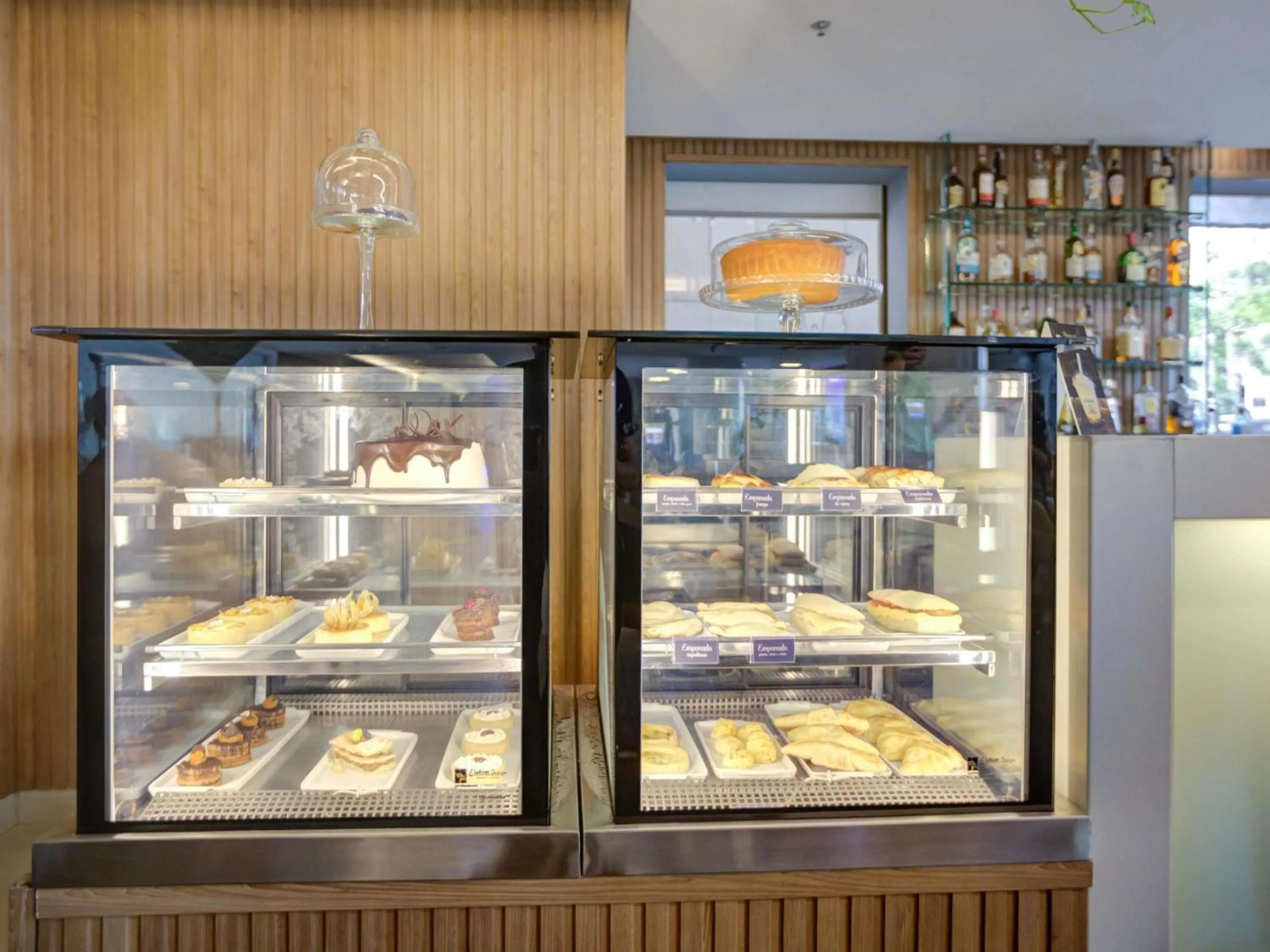 Lounge or bar in Novotel RJ Santos Dumont