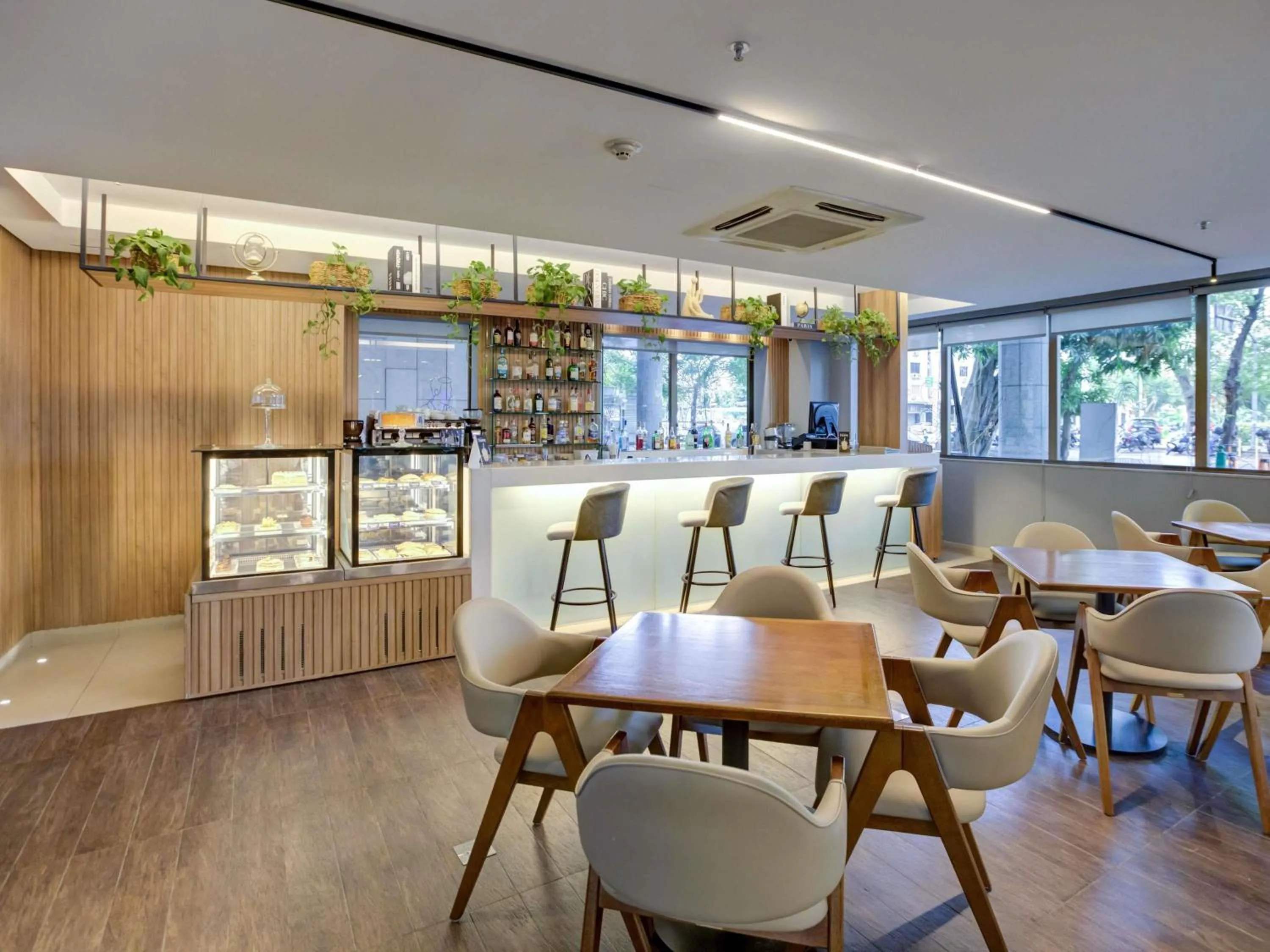 Lounge or bar in Novotel RJ Santos Dumont