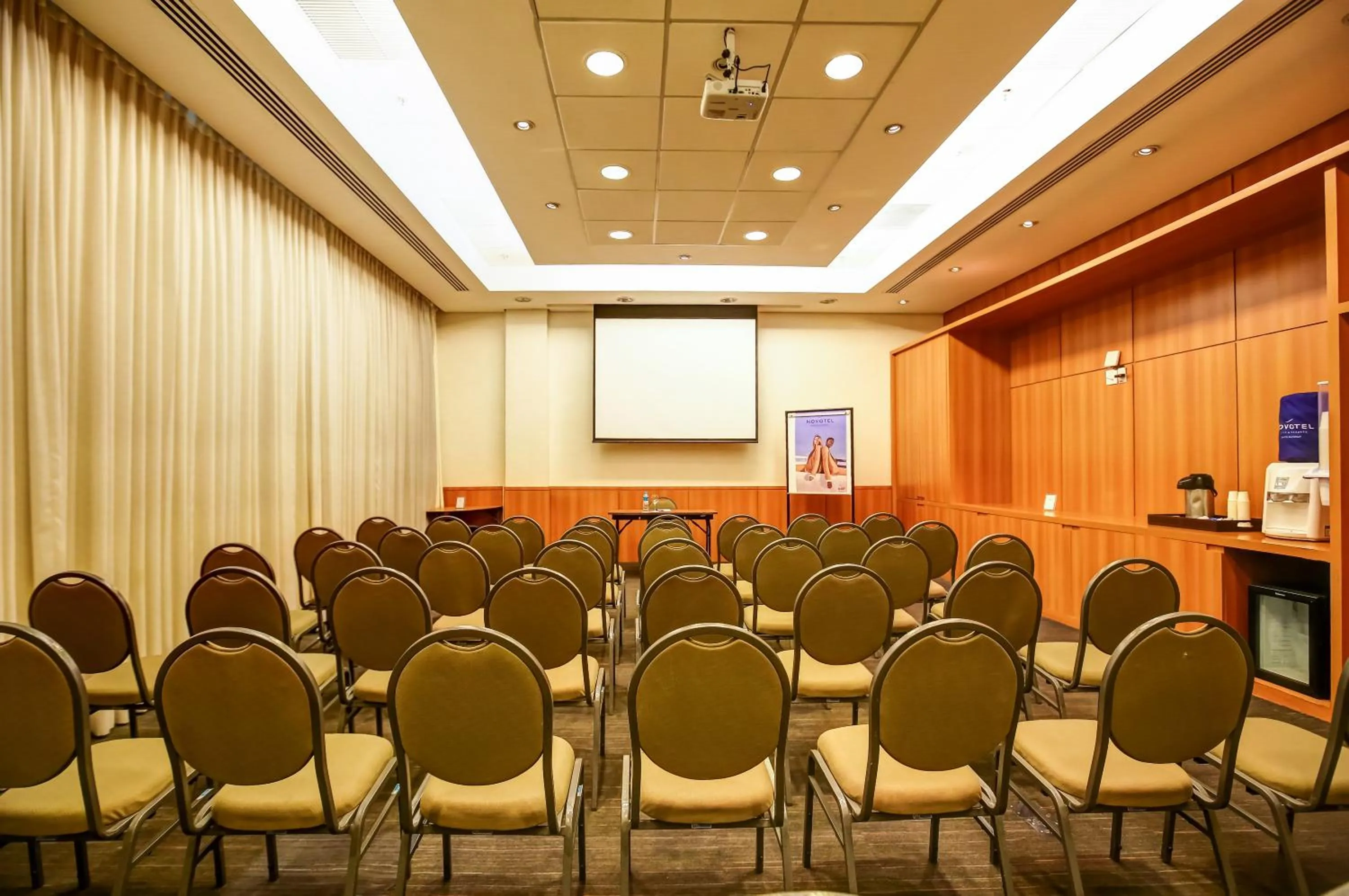 Meeting/conference room in Novotel RJ Santos Dumont