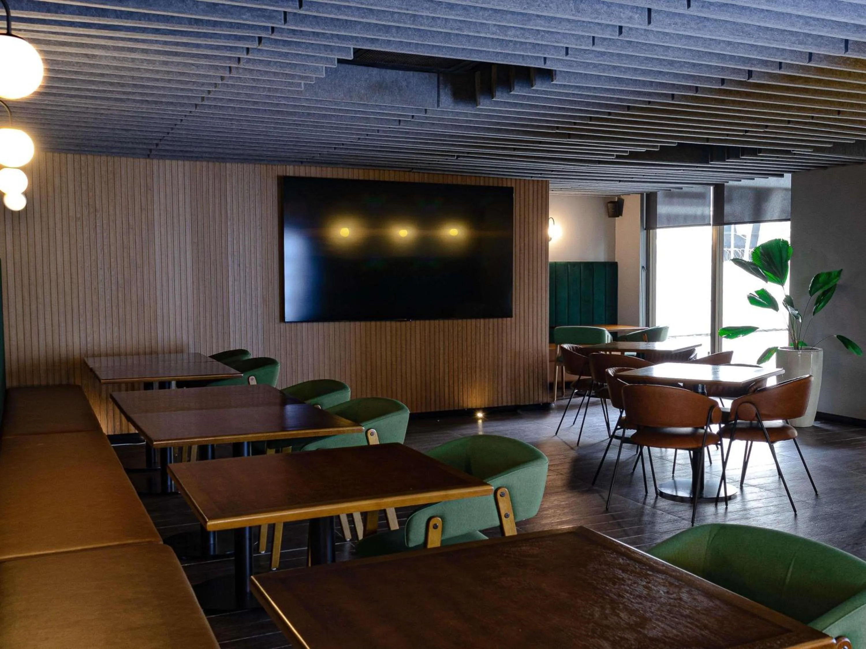 Lounge or bar in Novotel RJ Santos Dumont