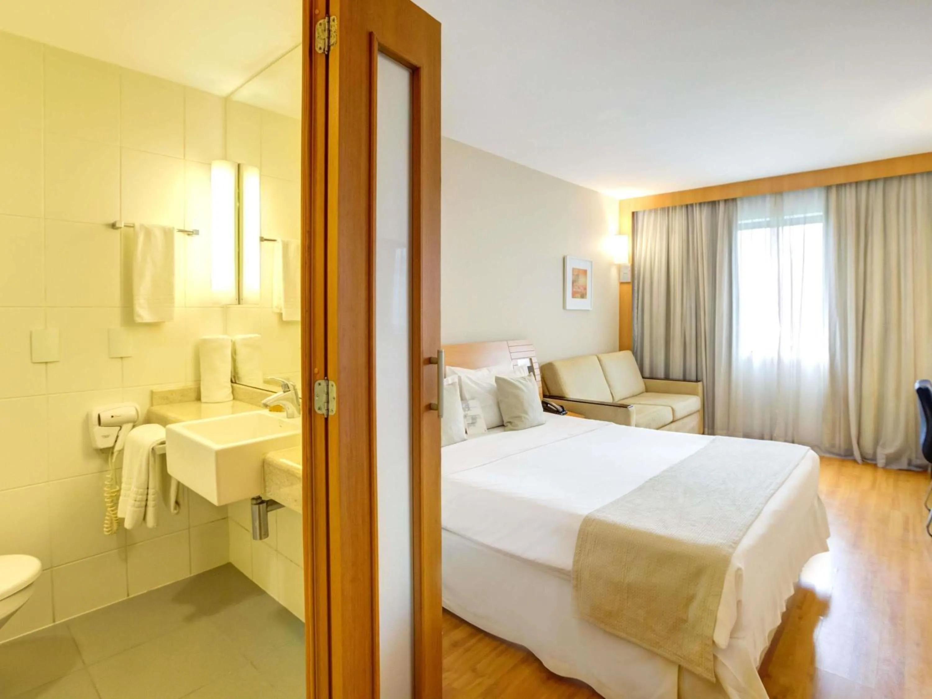 Bedroom, Bed in Novotel RJ Santos Dumont