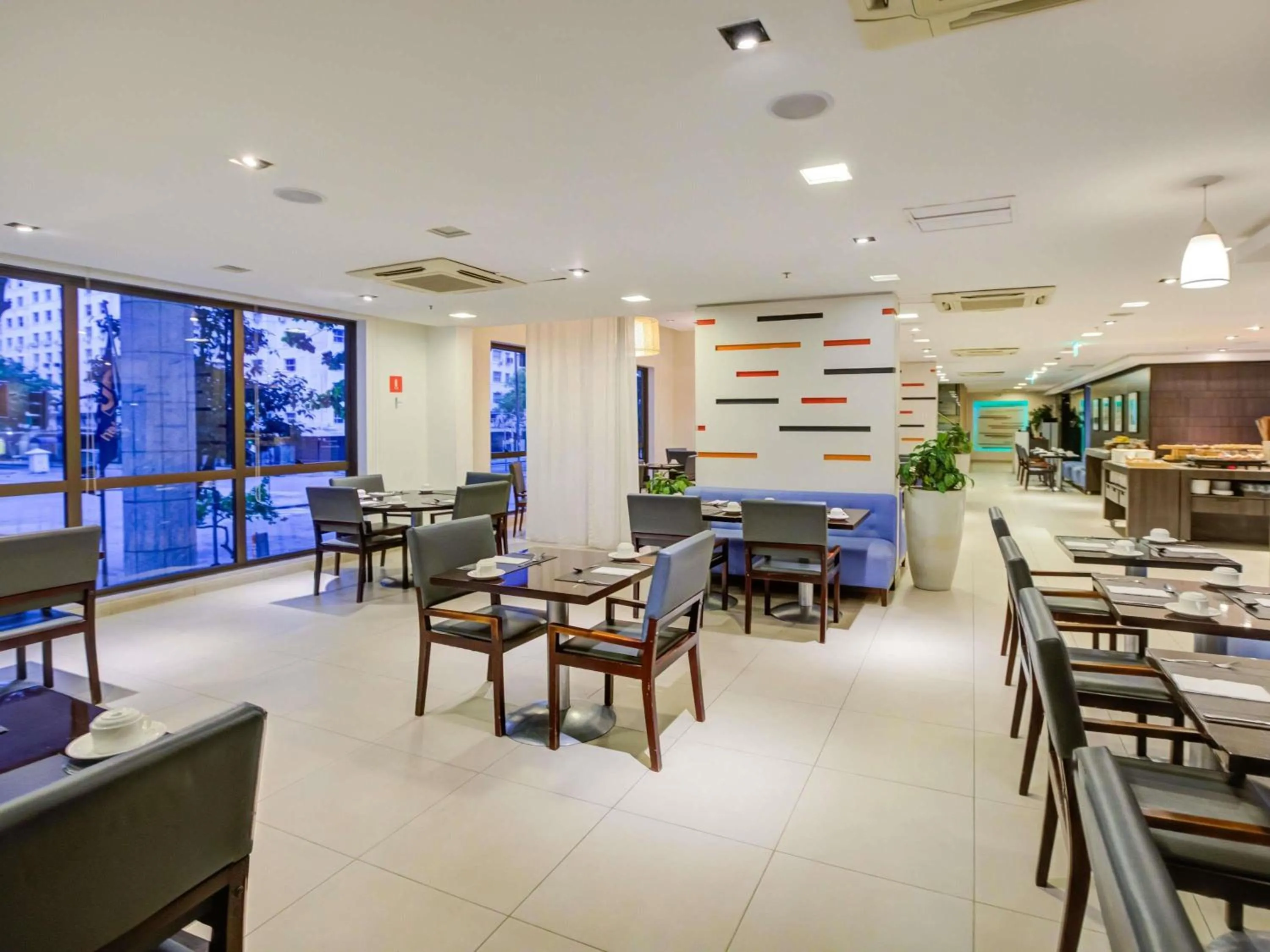 Restaurant/places to eat in Novotel RJ Santos Dumont