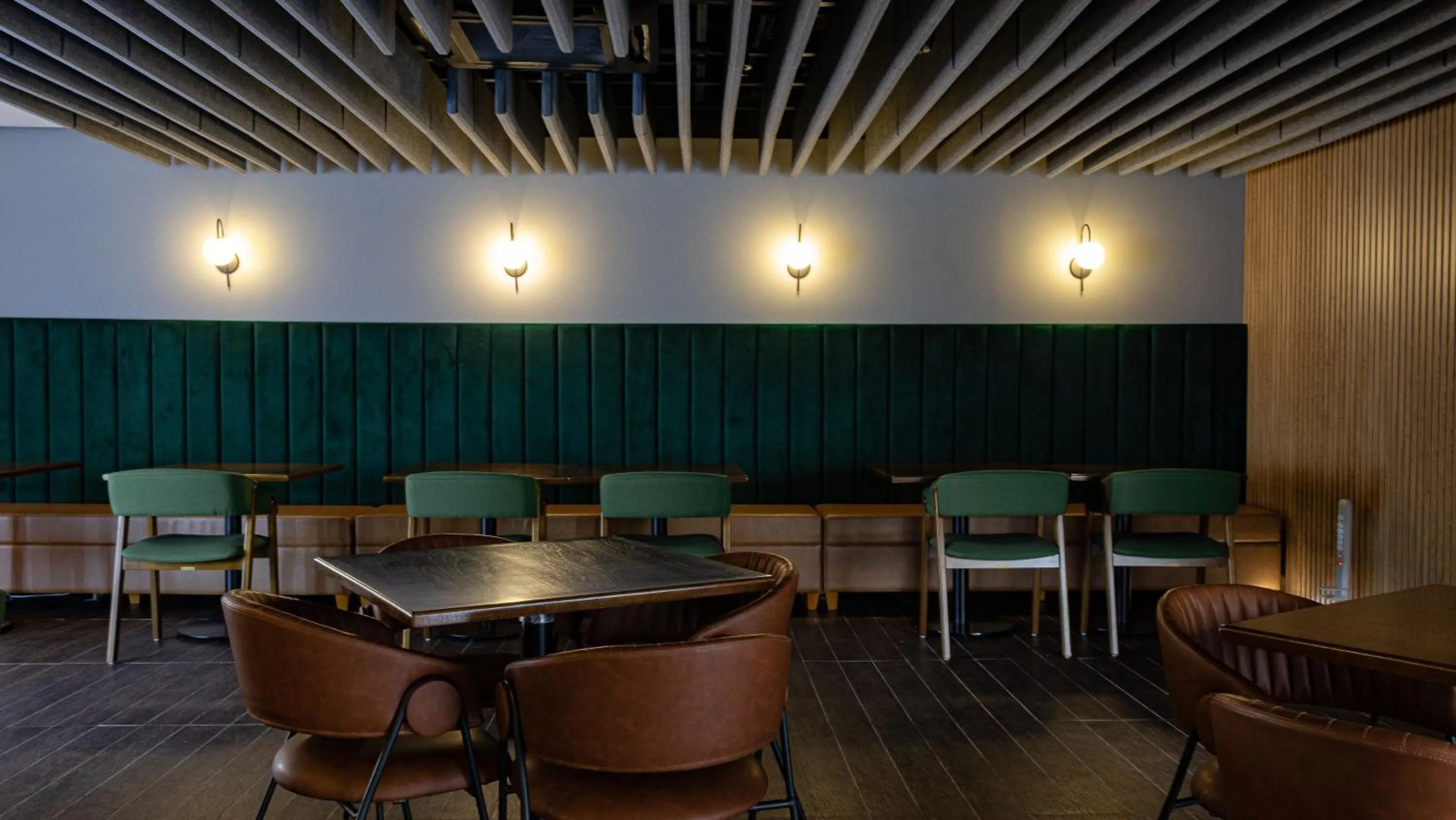 Restaurant/places to eat in Novotel RJ Santos Dumont