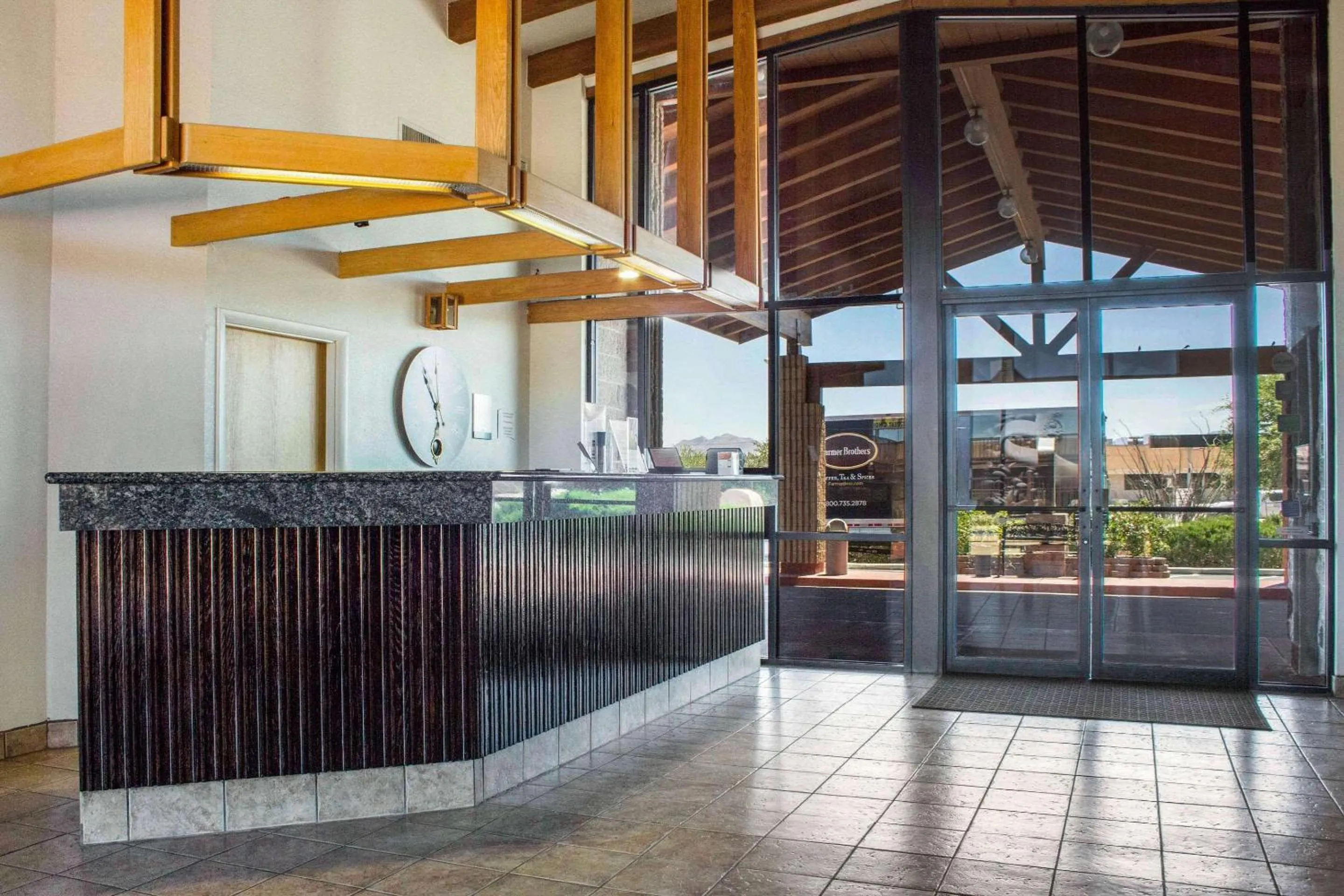 Lobby or reception in Quality Inn Benson I-10 Exit 304