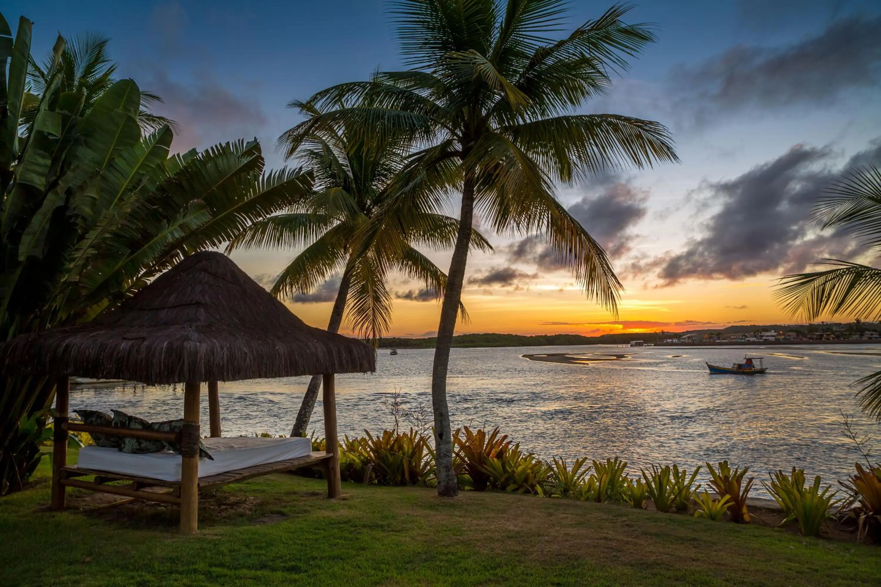 Communal lounge/ TV room in Arraial D'ajuda Eco Resort