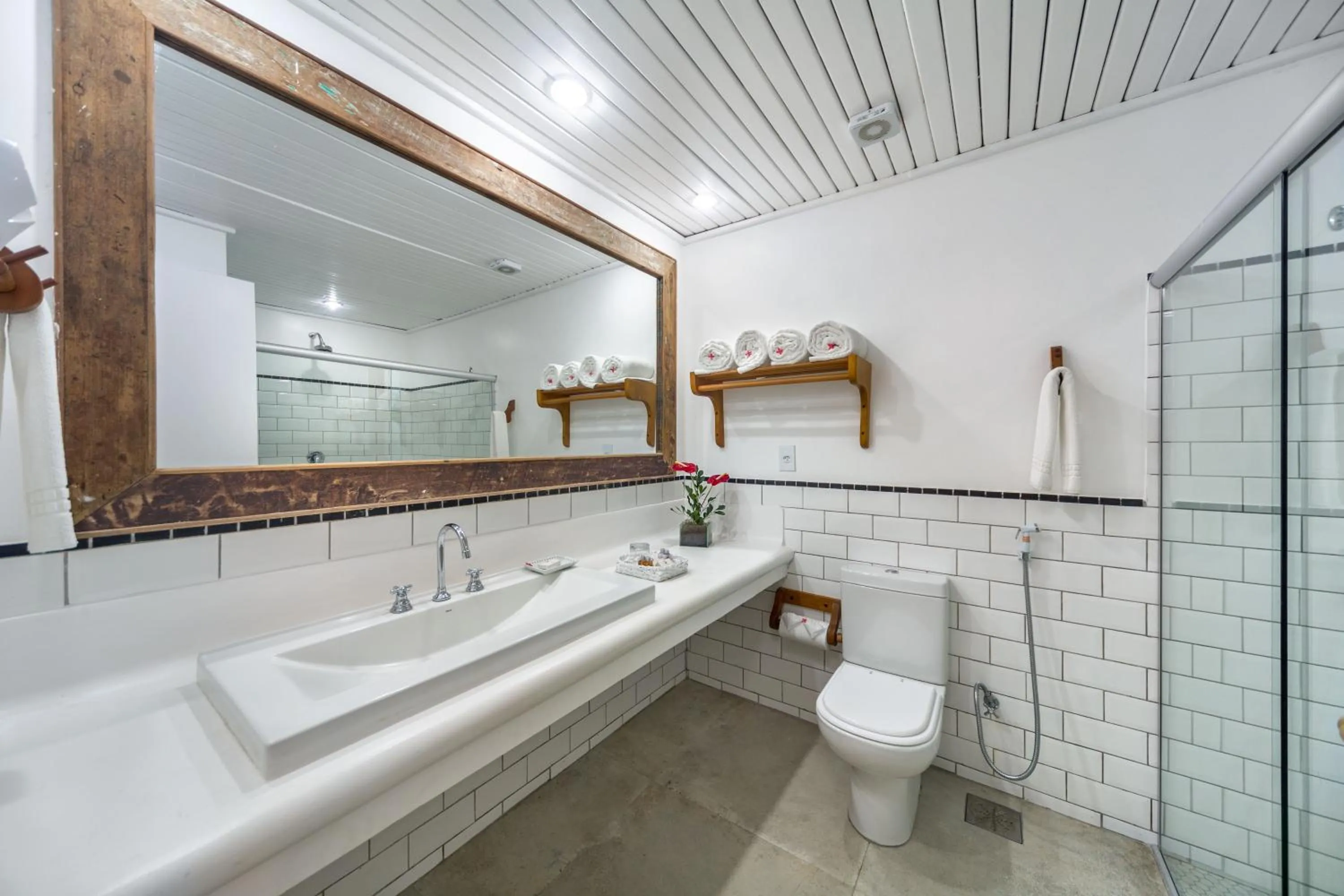 Bathroom in Arraial D'ajuda Eco Resort