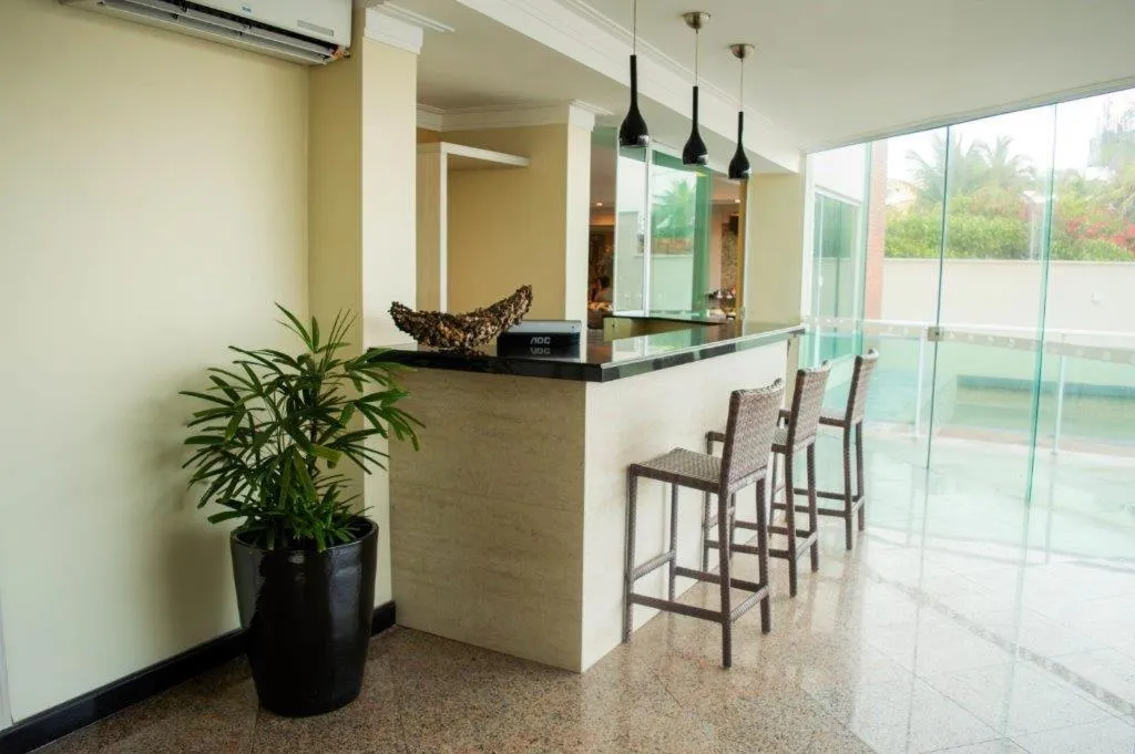 Restaurant/places to eat in Calhau Praia Hotel