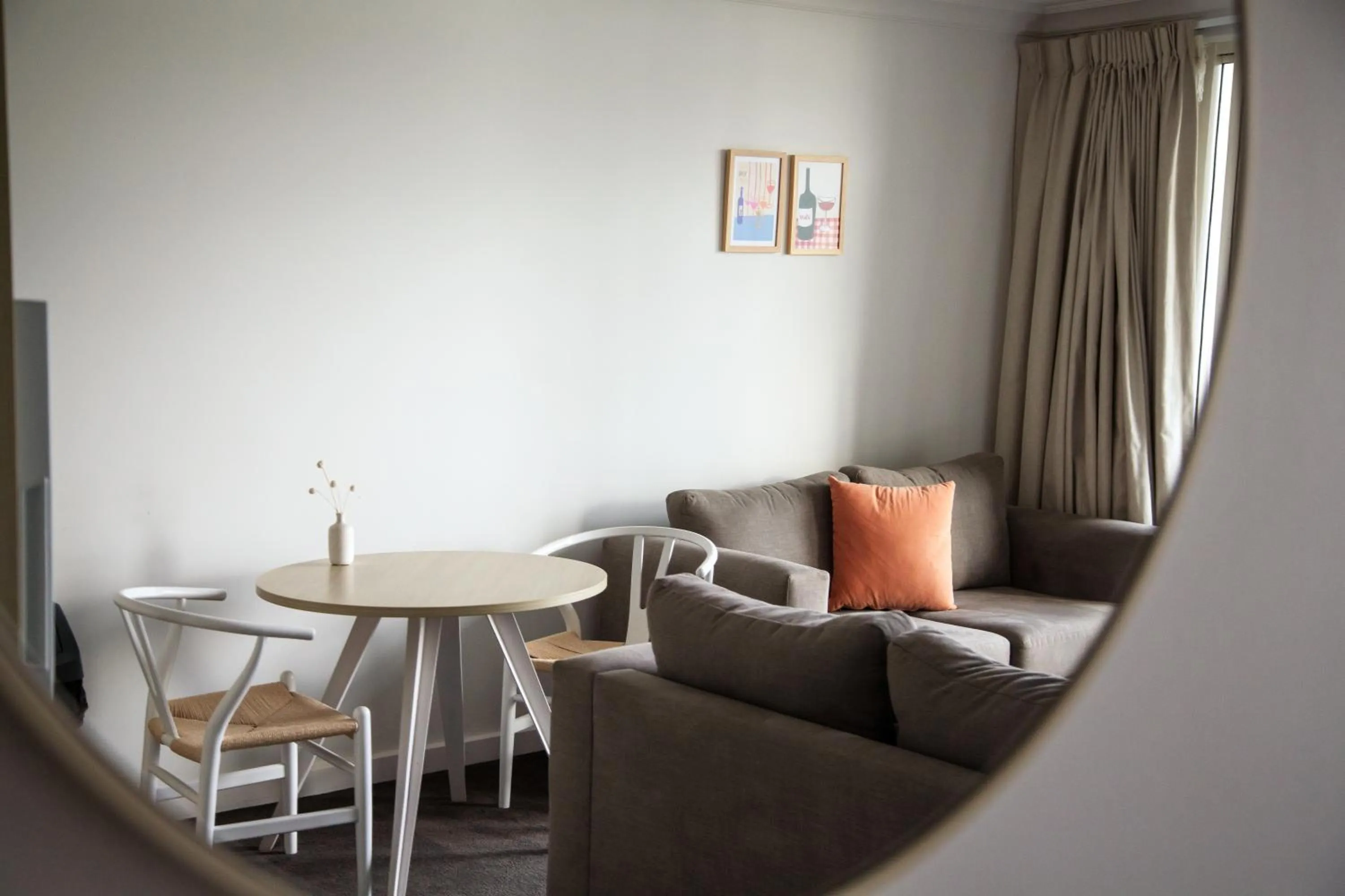 Lounge or bar in Nagambie Waterfront Motel