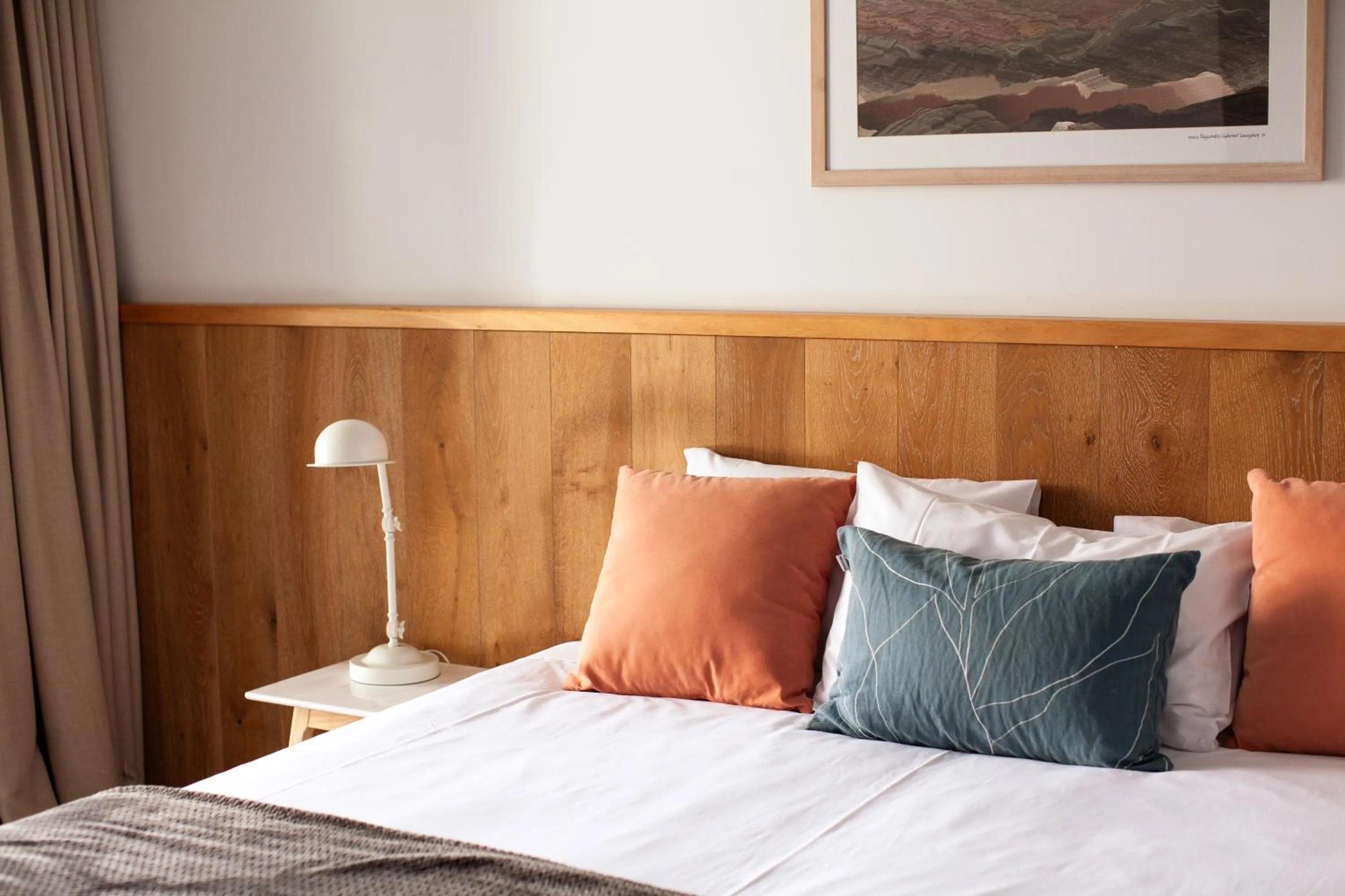 Bed in Nagambie Waterfront Motel