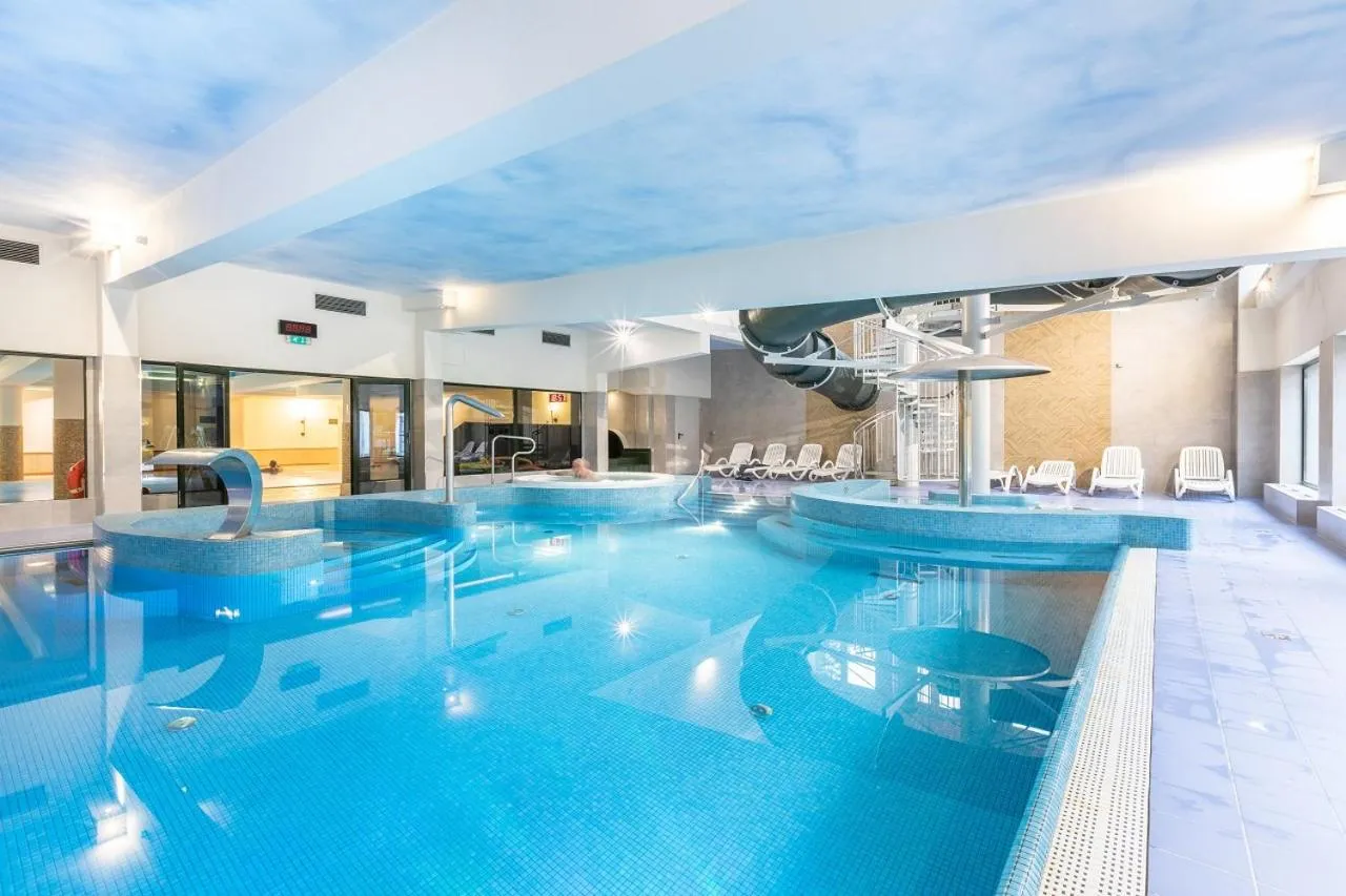 Swimming pool in Hotel Villa Verde Congress & Spa