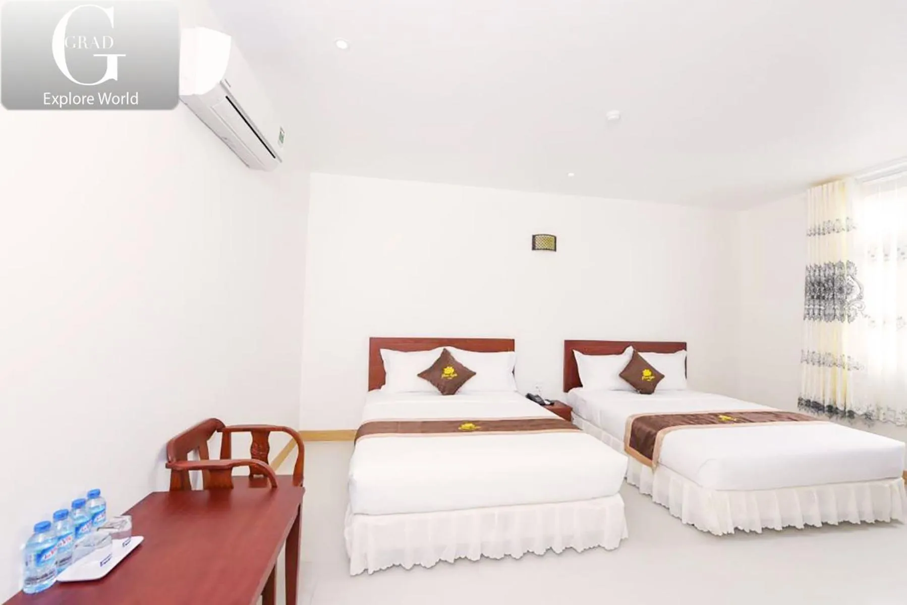 Bed in Bong Sen Xanh Hotel