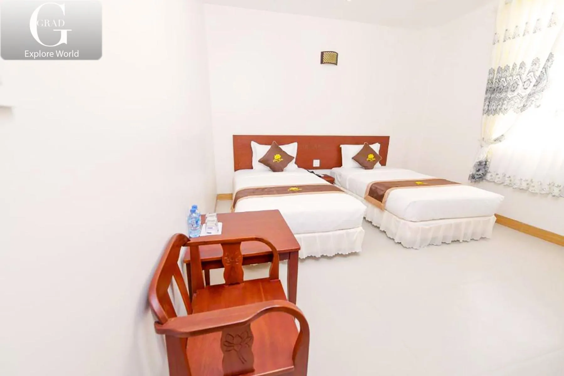 Living room, Bed in Bong Sen Xanh Hotel