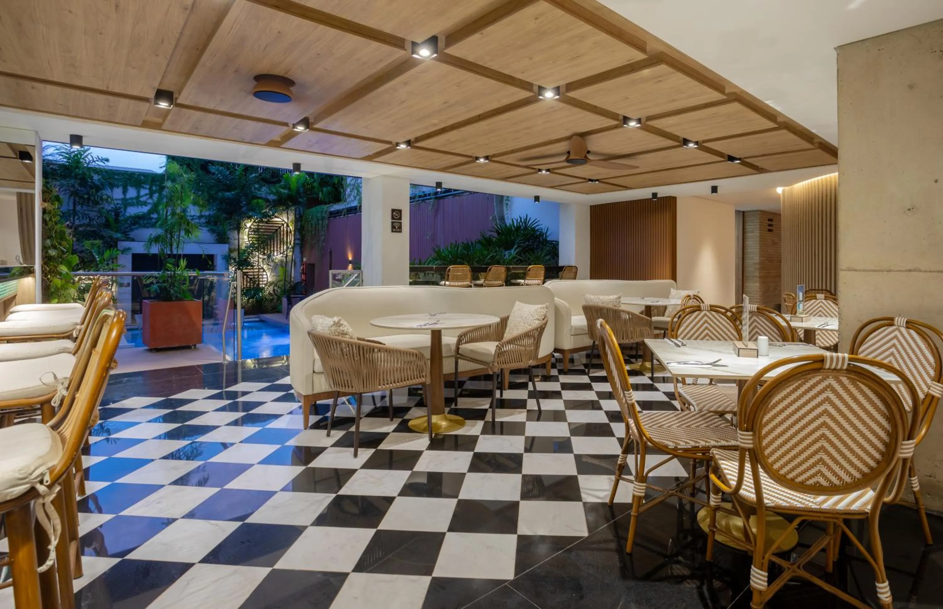 Restaurant/places to eat in Alko Hotel Integrado