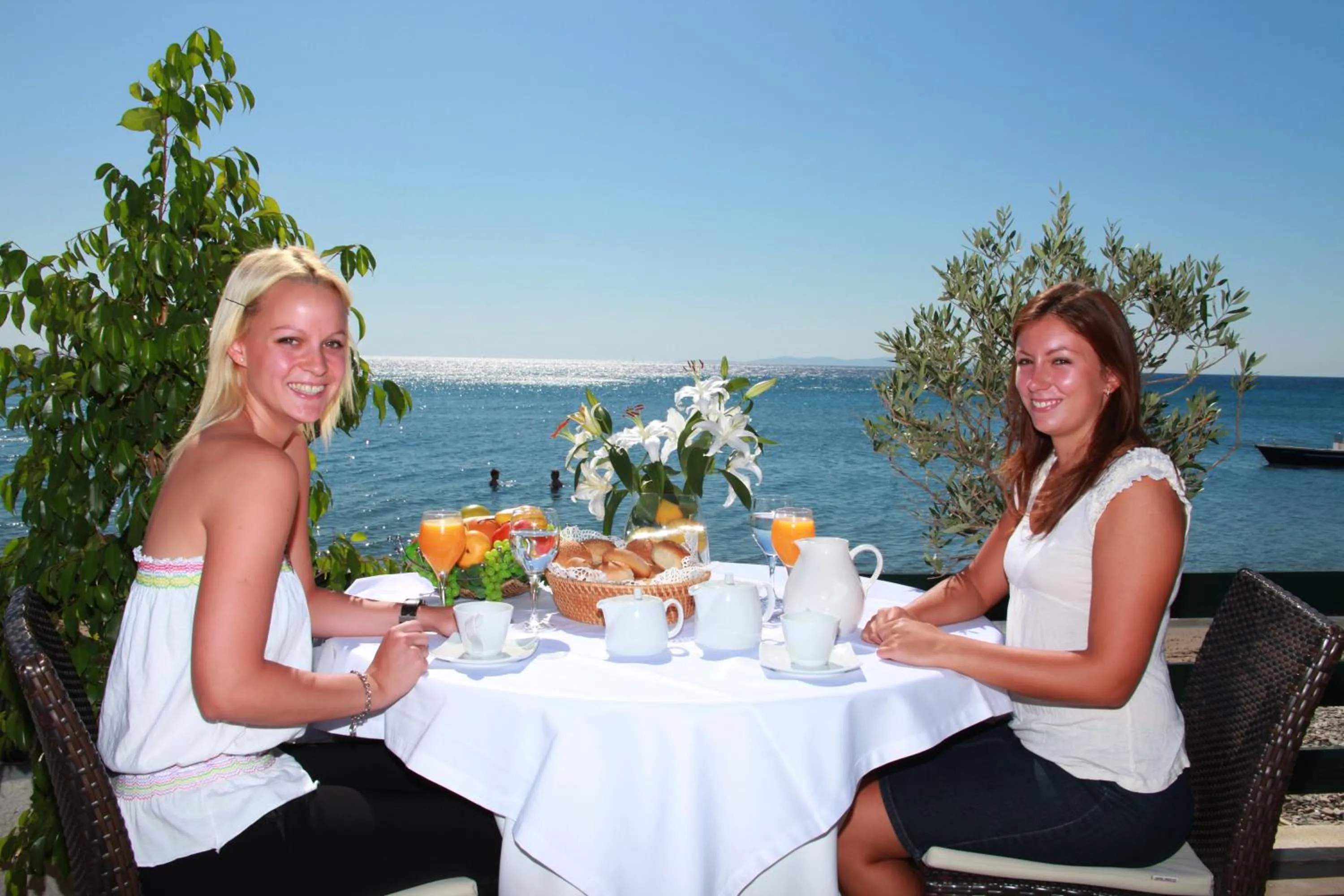 Day in Hydrele Beach Hotel & Village