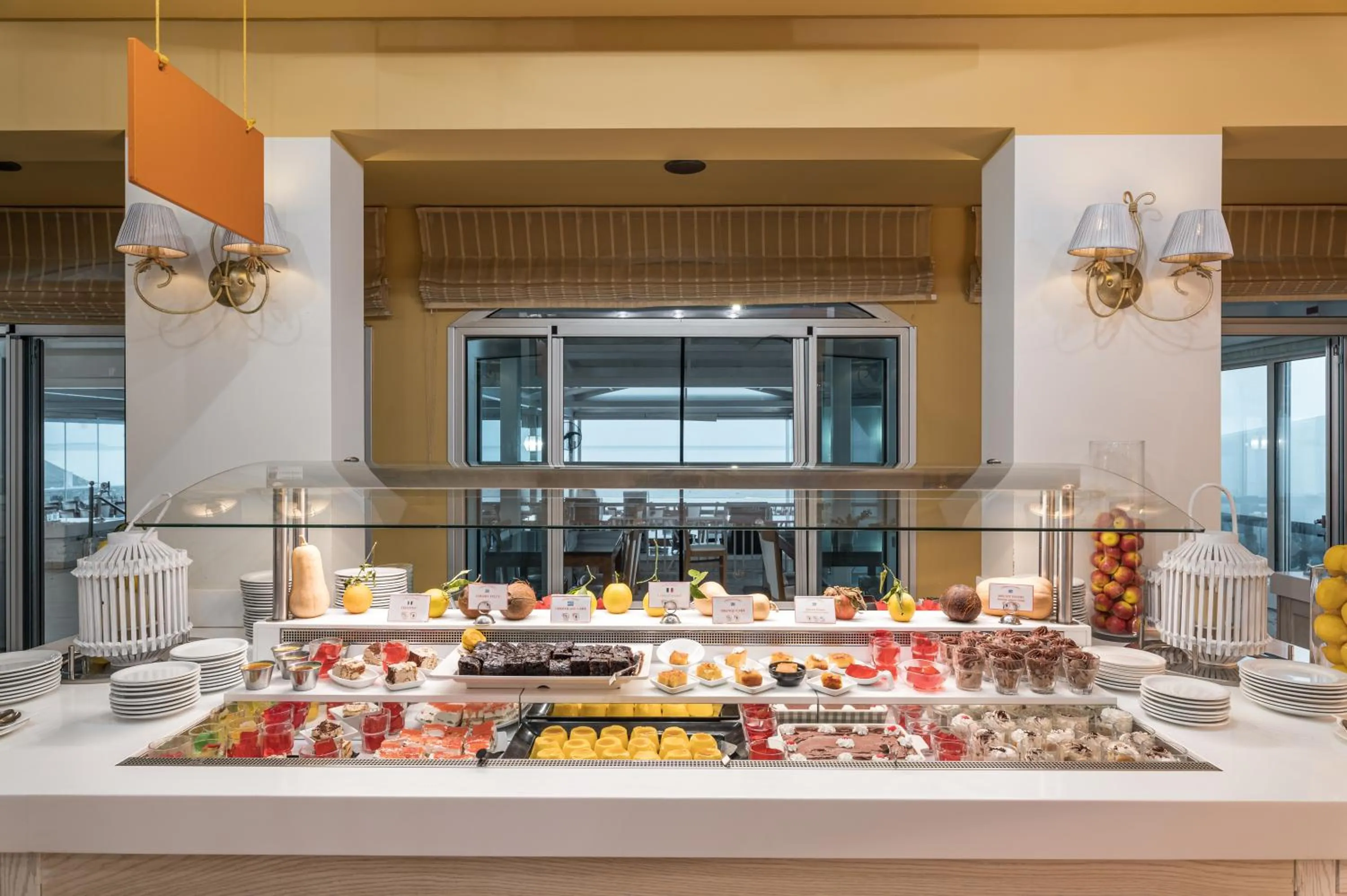 Restaurant/places to eat in Hydrele Beach Hotel & Village