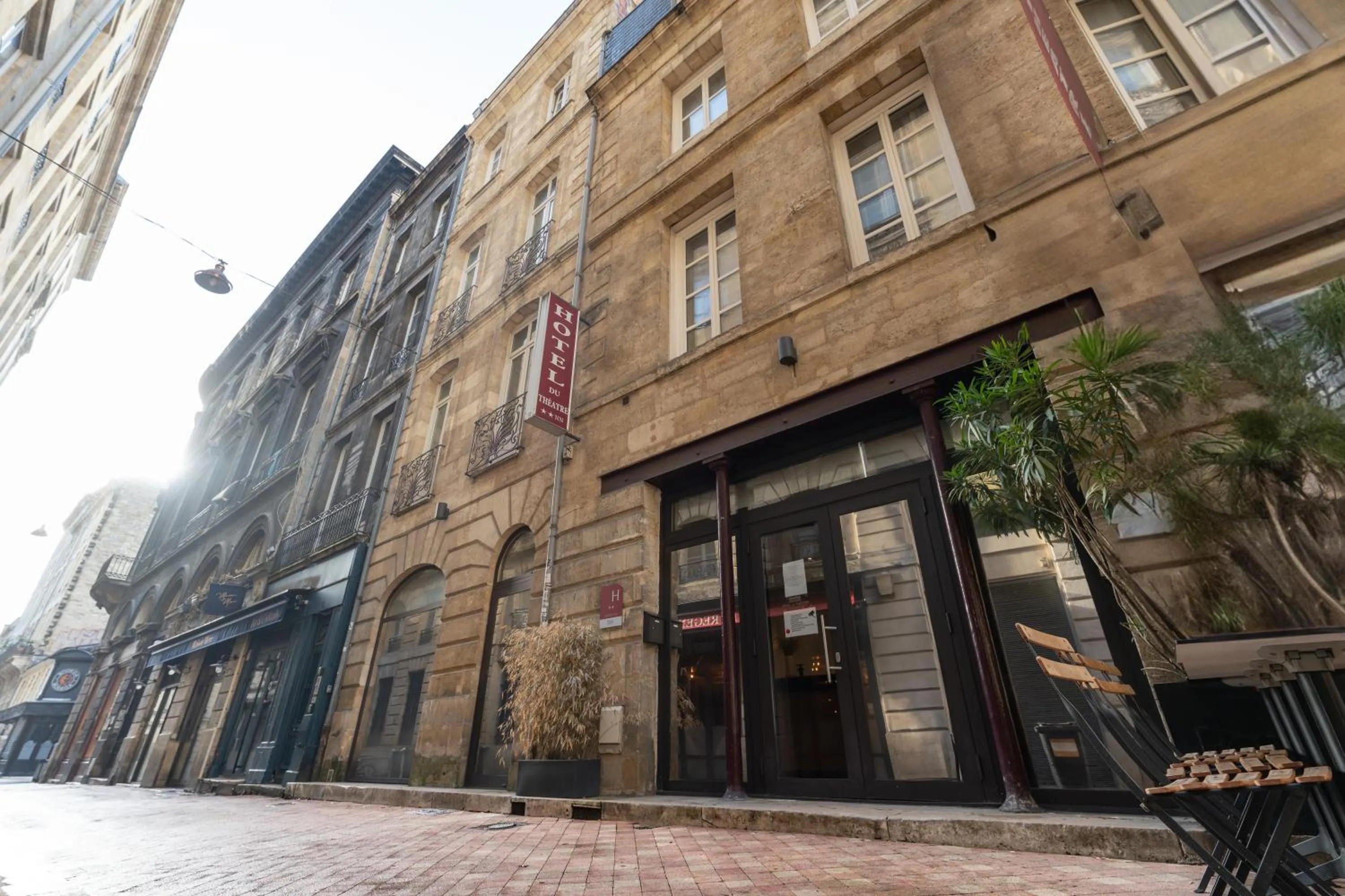 Facade/entrance in Résidence du Théâtre