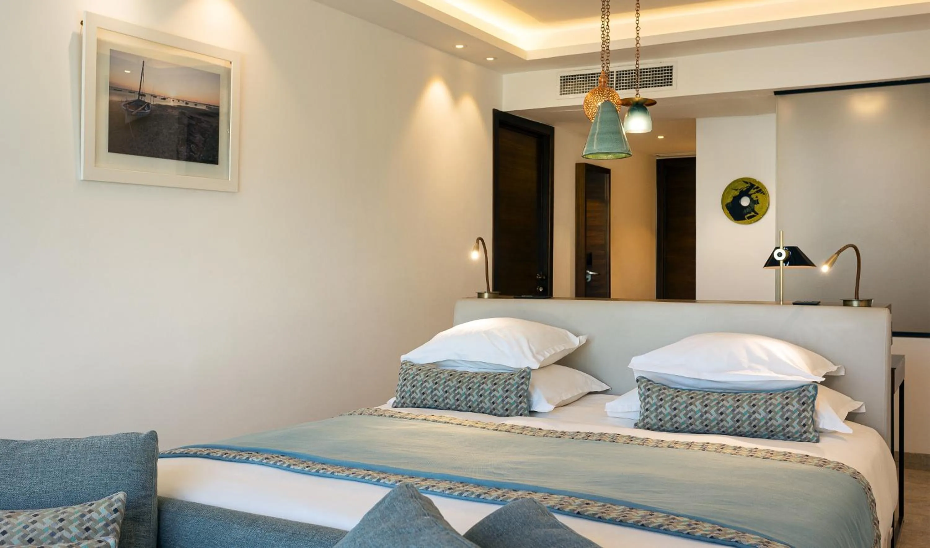 Bed in Mövenpick Hotel Gammarth Tunis