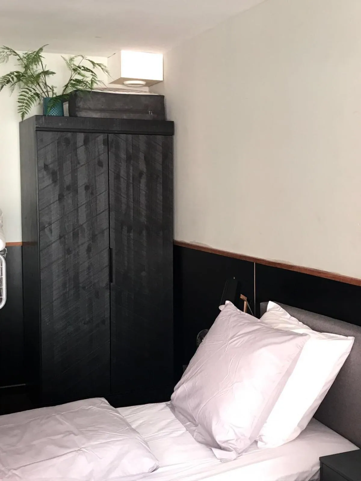 Bed in Amsterdam Red Light Bed & Breakfast