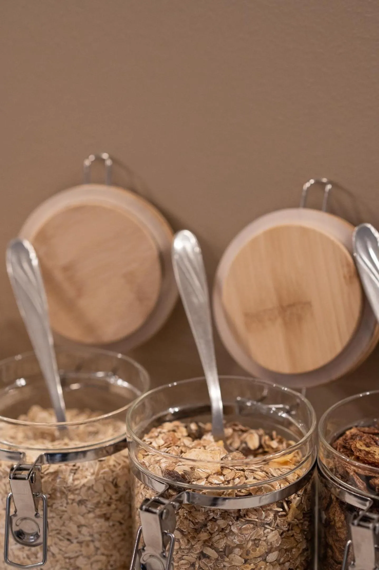 Restaurant/places to eat in Hotel Akropol