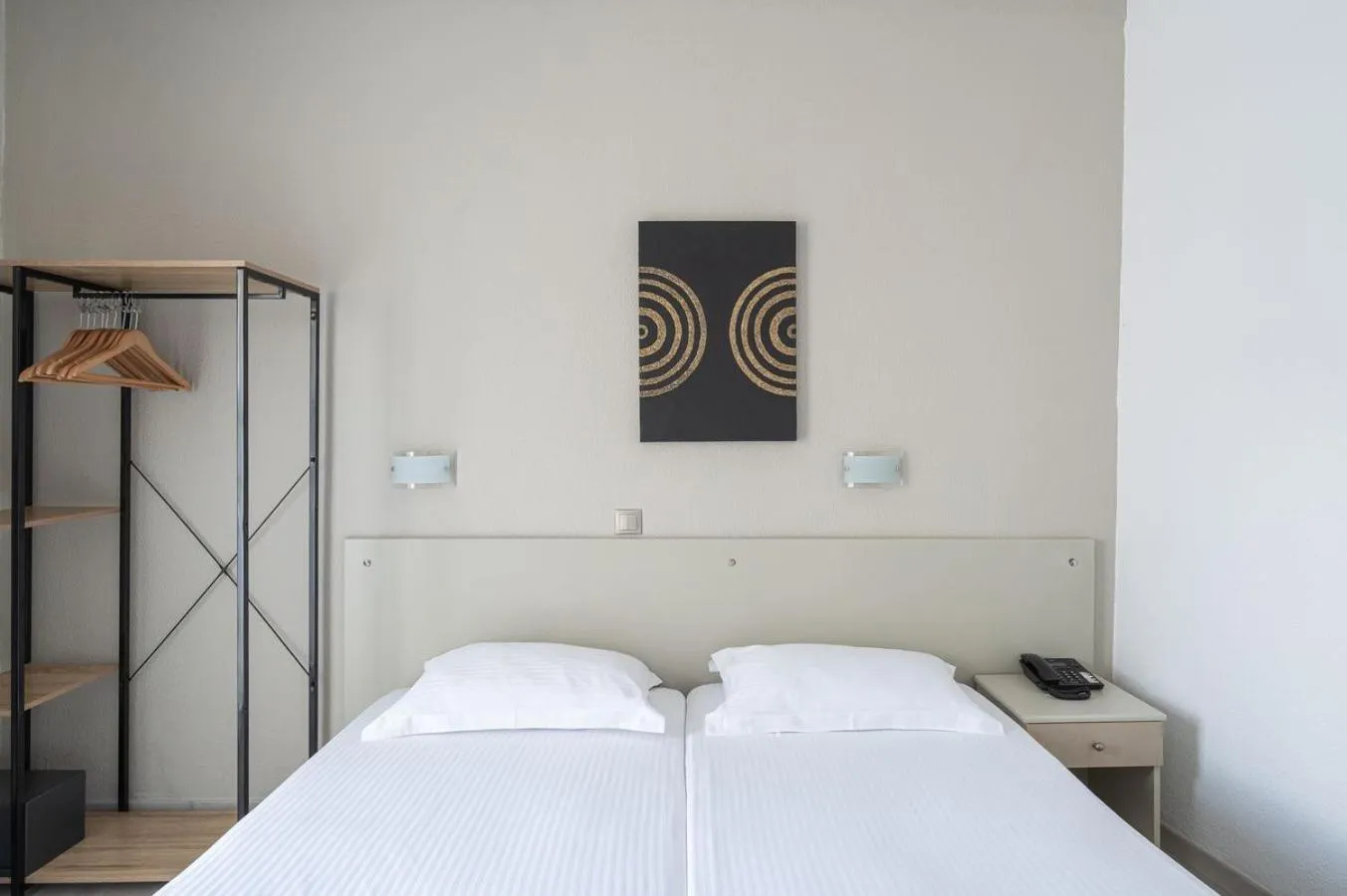 Bed in Hotel Akropol