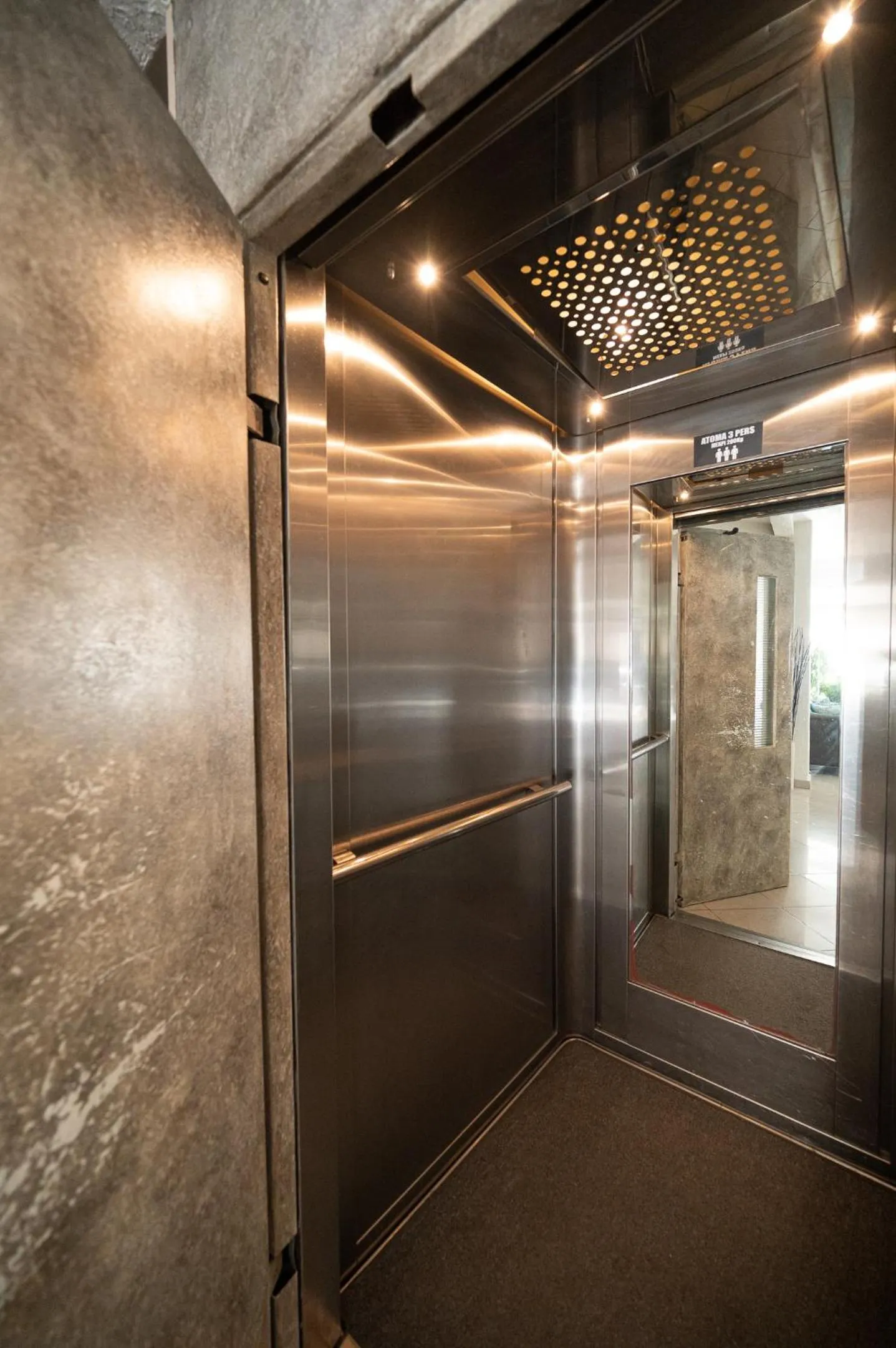 Property building in Hotel Akropol