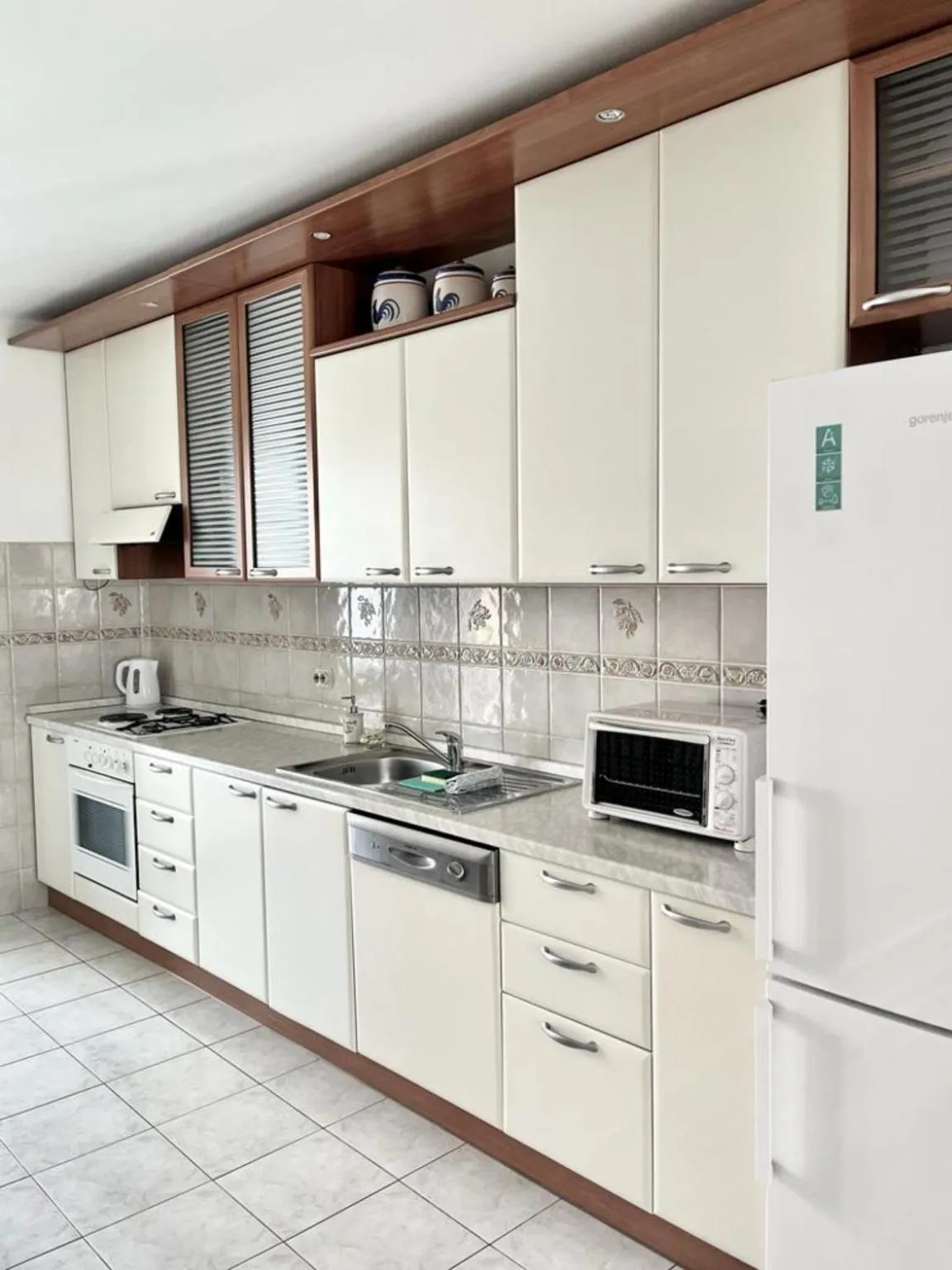 Kitchen or kitchenette in Lemon Tree Apartments