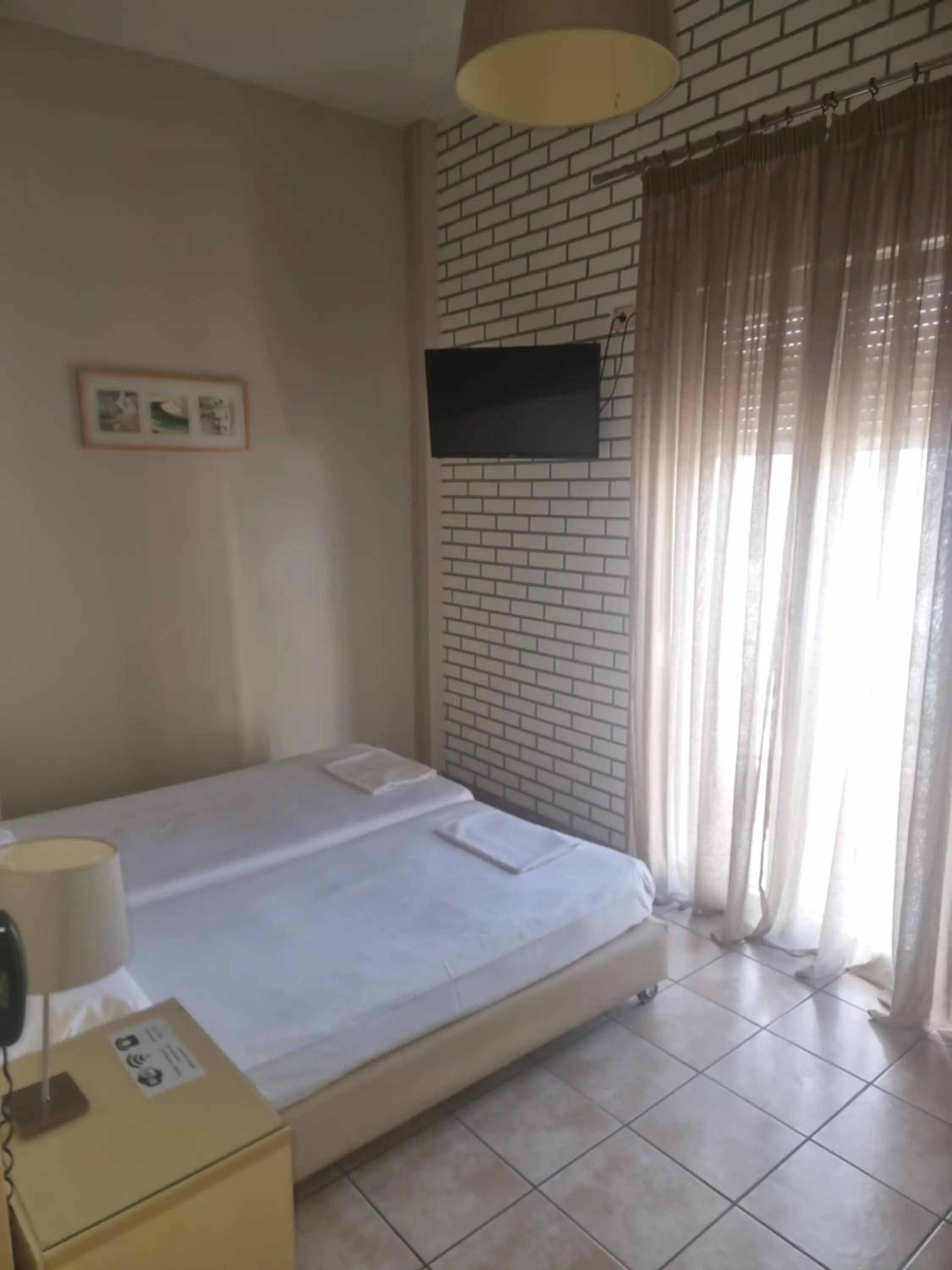 Bedroom, Bed in Kentrikon