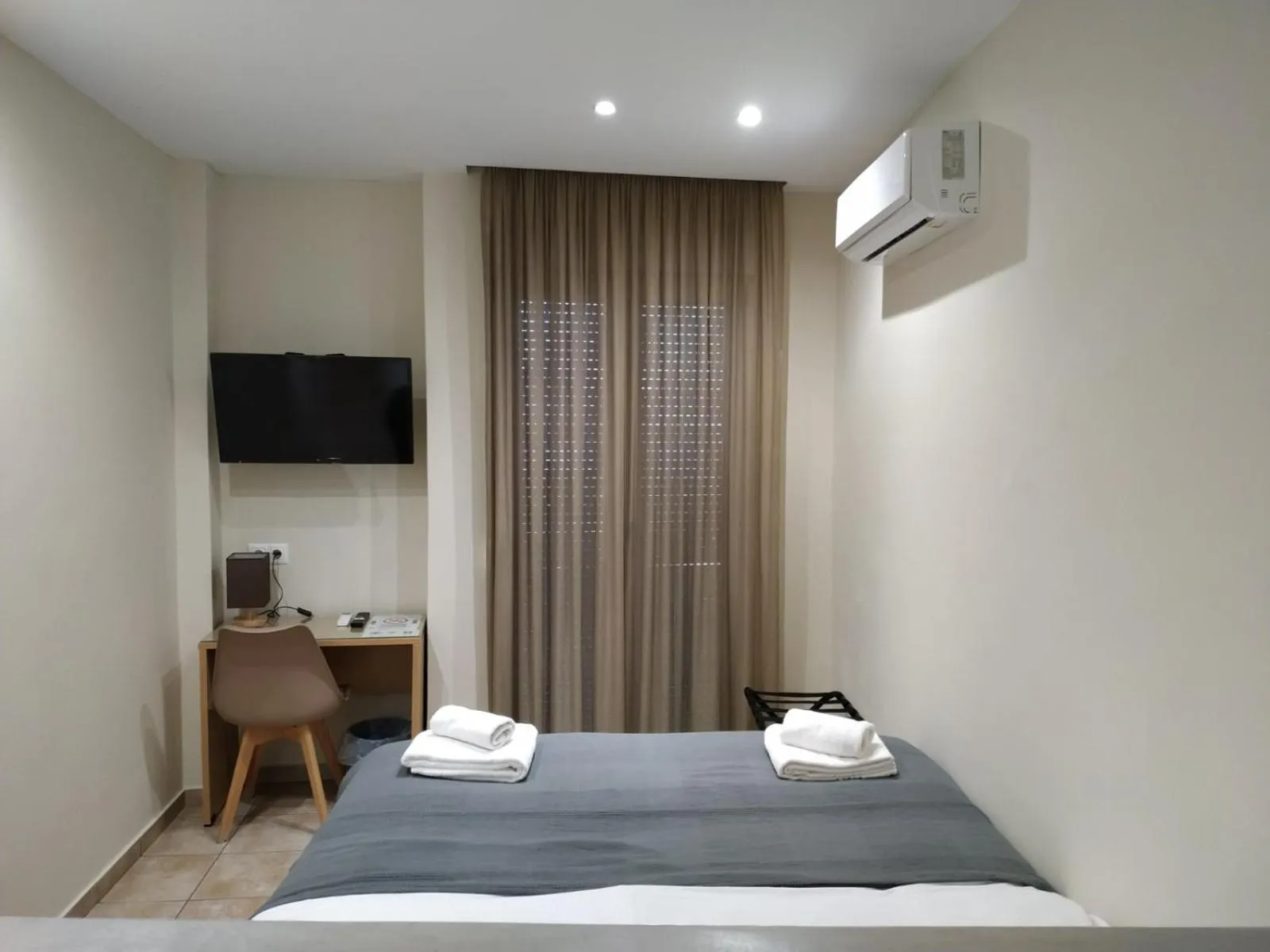 TV and multimedia, Bed in Kentrikon