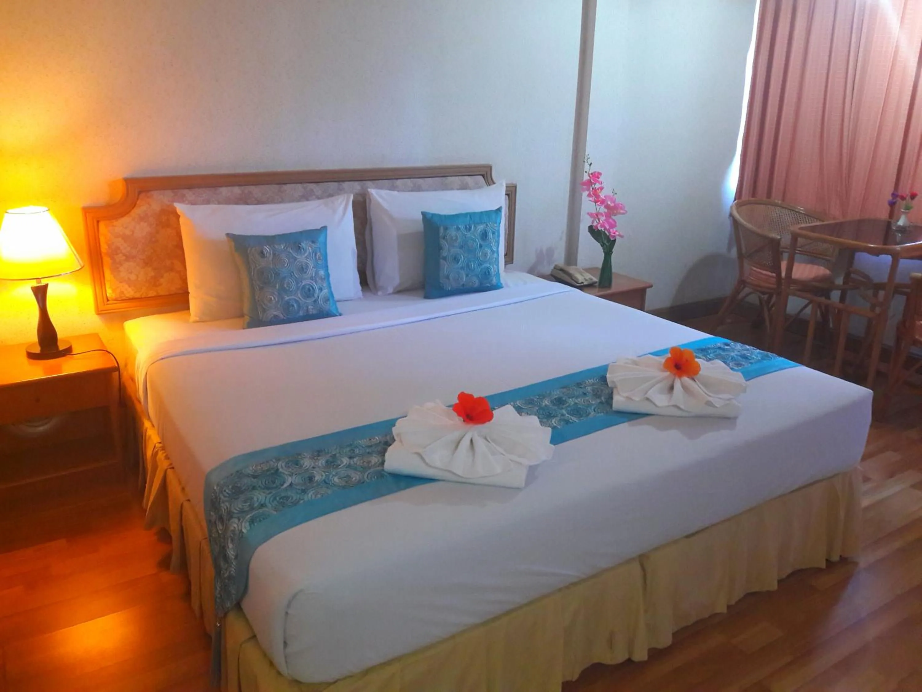 Bed in Takiab Beach Resort
