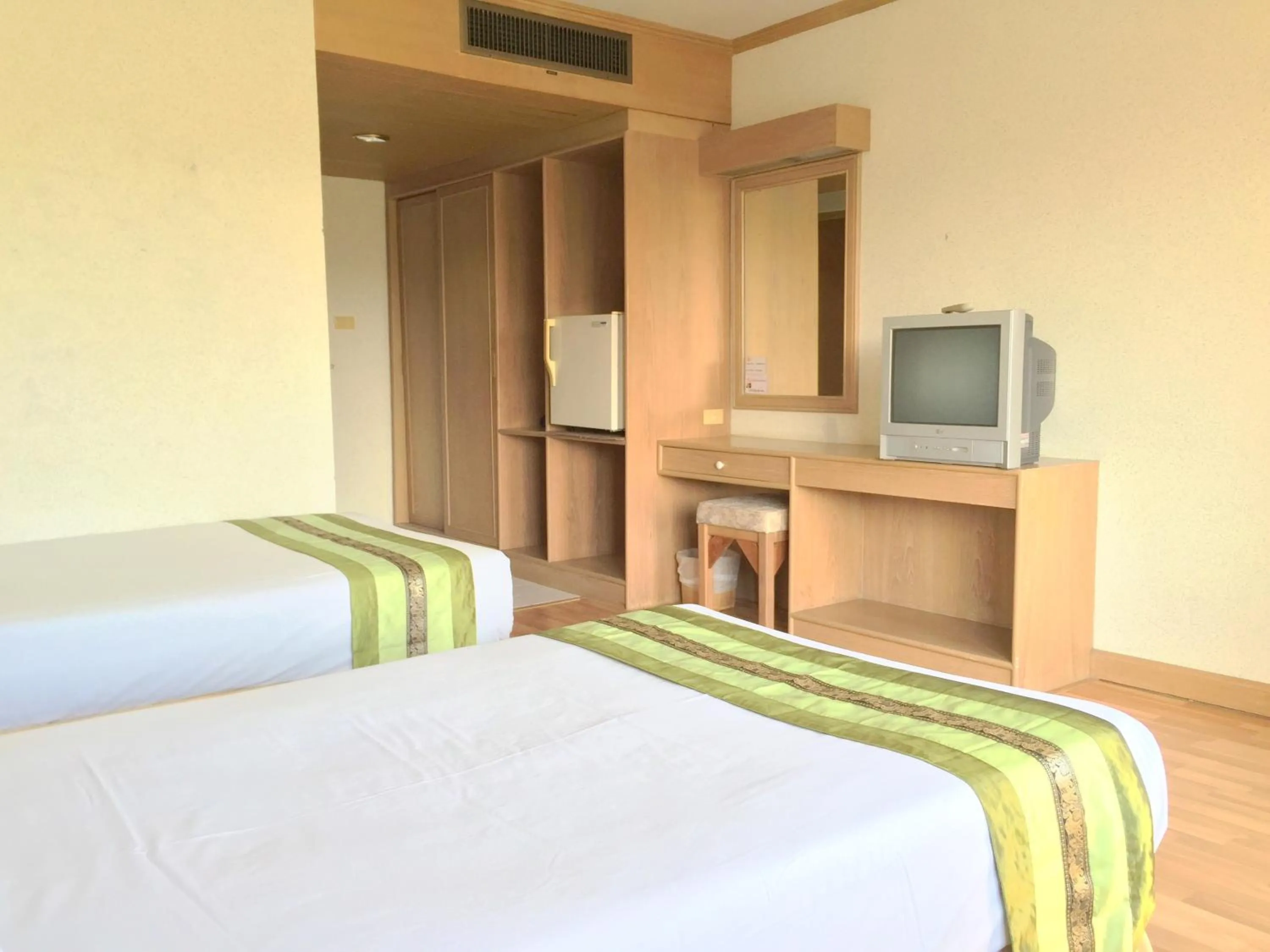 Photo of the whole room, Bed in Takiab Beach Resort