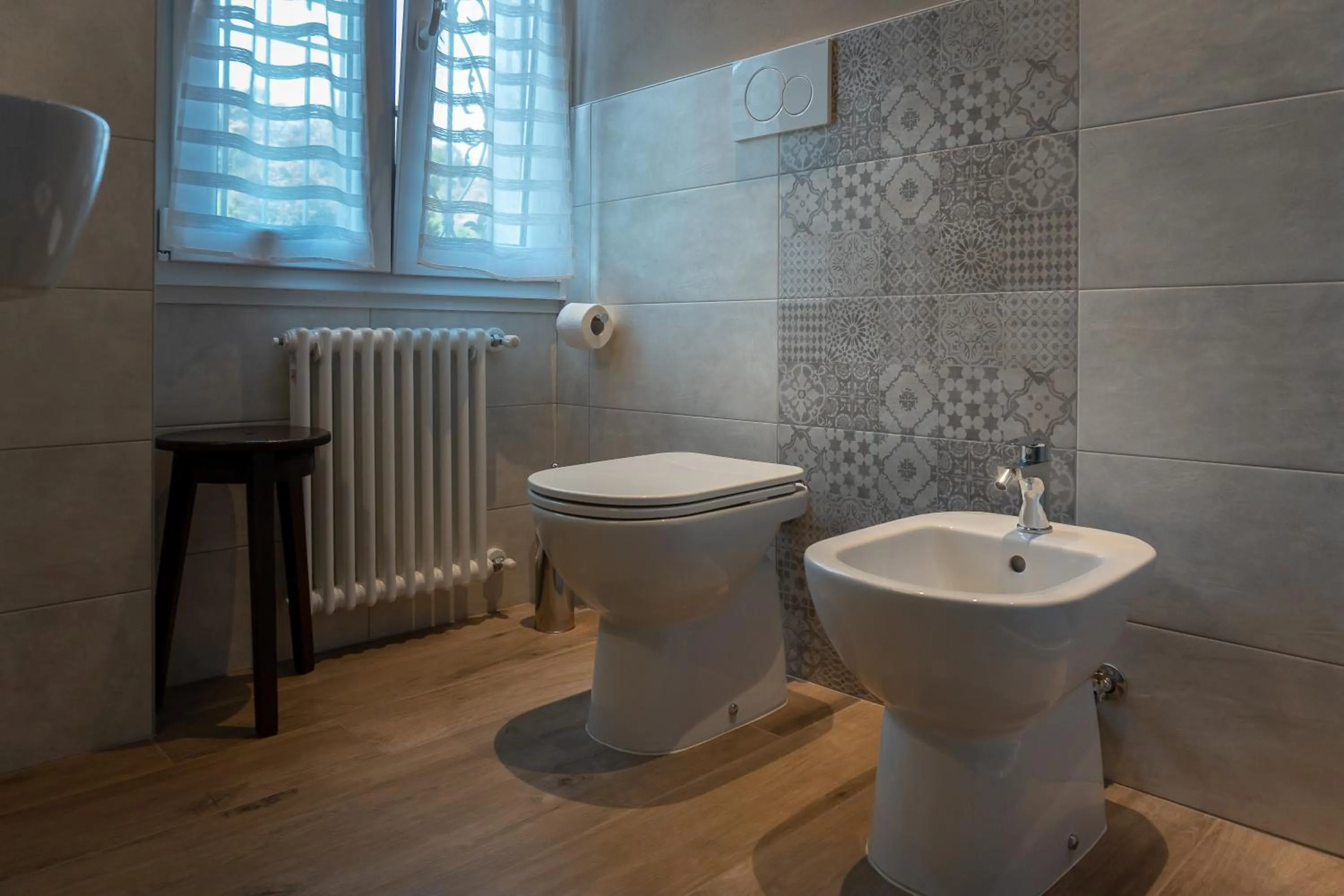 Toilet in La Rosa Tra I Laghi B&B